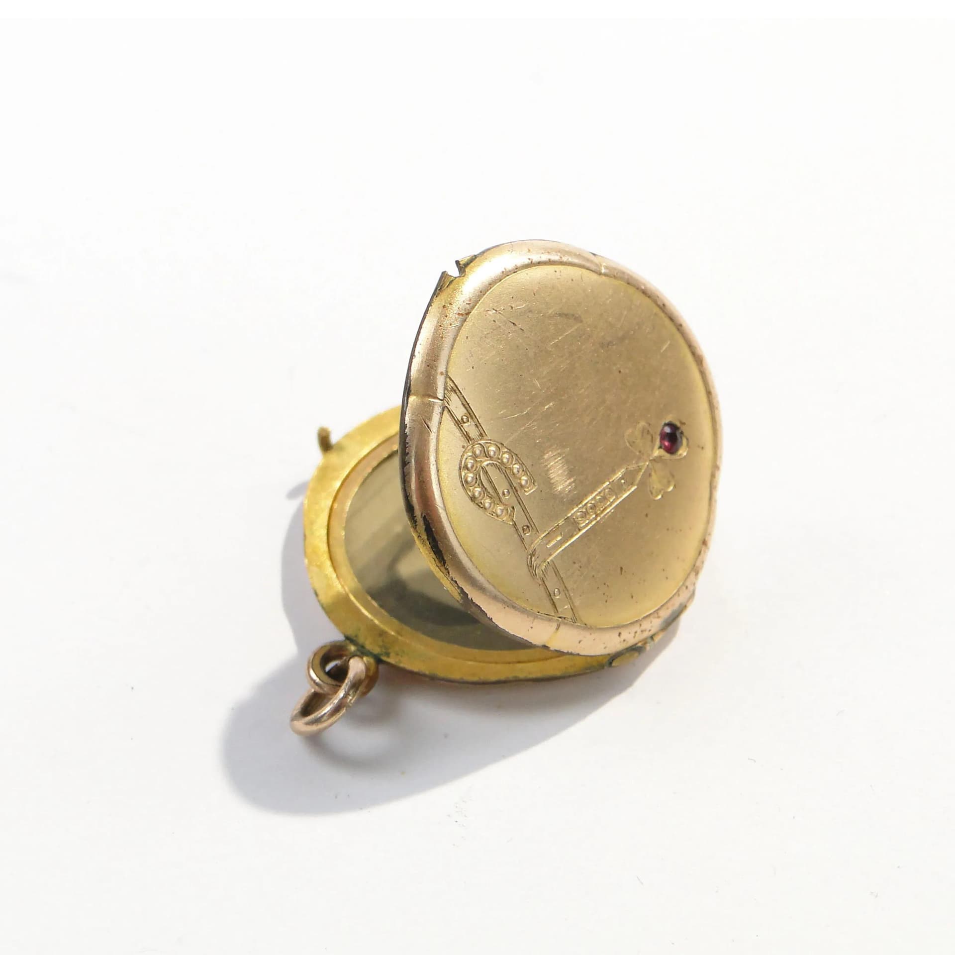 Sentimental locket, geometric Art Nouveau, gilt brass, ruby, Austria-Hungary, 19th c. - 162473