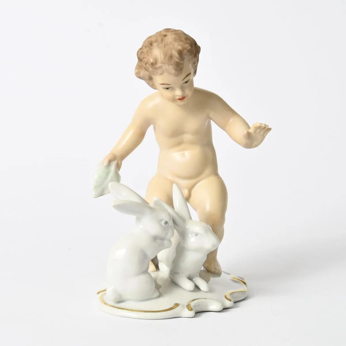 Figurka putto z królikami, porcelana biała, Wallendorf, Niemcy, lata 60. - 164436