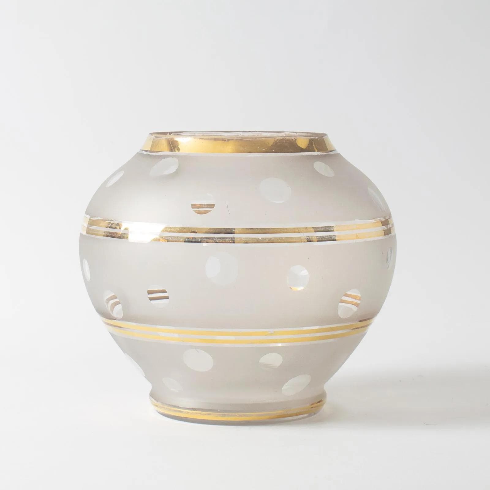 Vase Art Deco, ivory white glass, De Rupel, Belgium, 1940s. - 164595