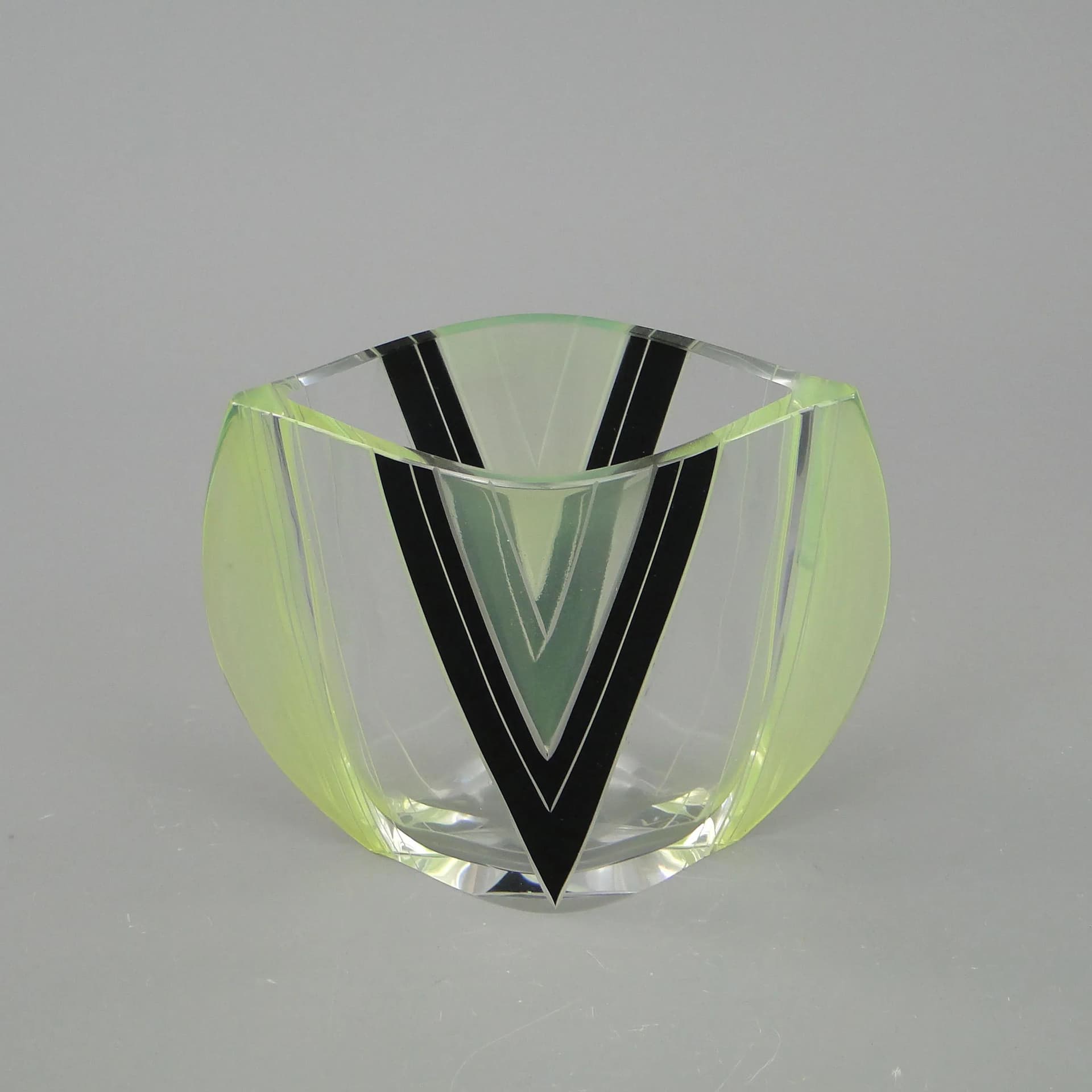 Vase Art Deco, transparent crystal, by K. Palda, Czechoslovakia, 1930s - 10705