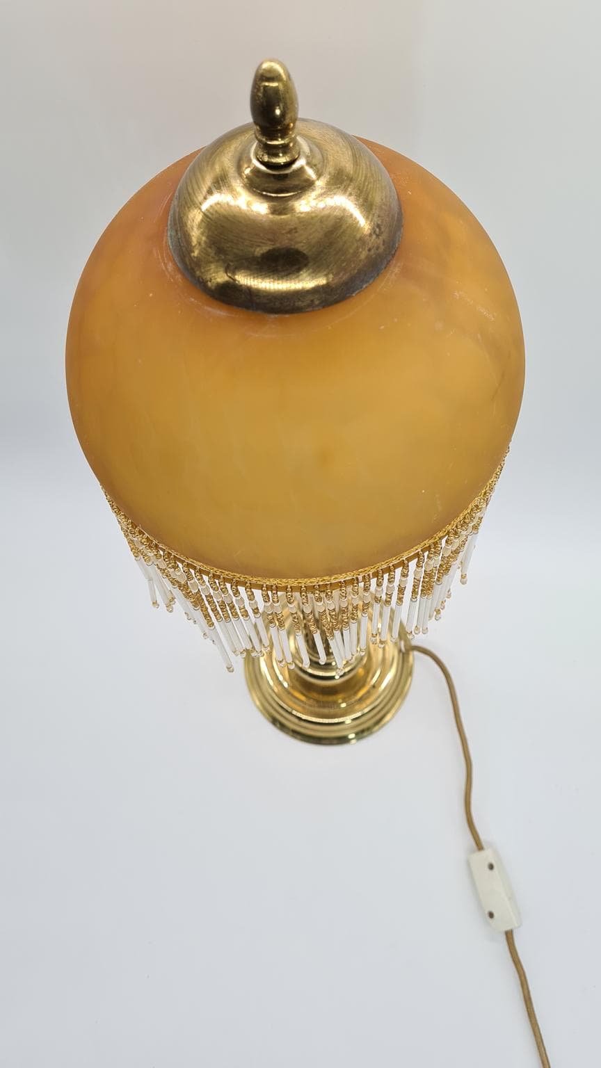 Lampa stołowa, bursztynowe szkło, mosiądz, lata 70. - 164982
