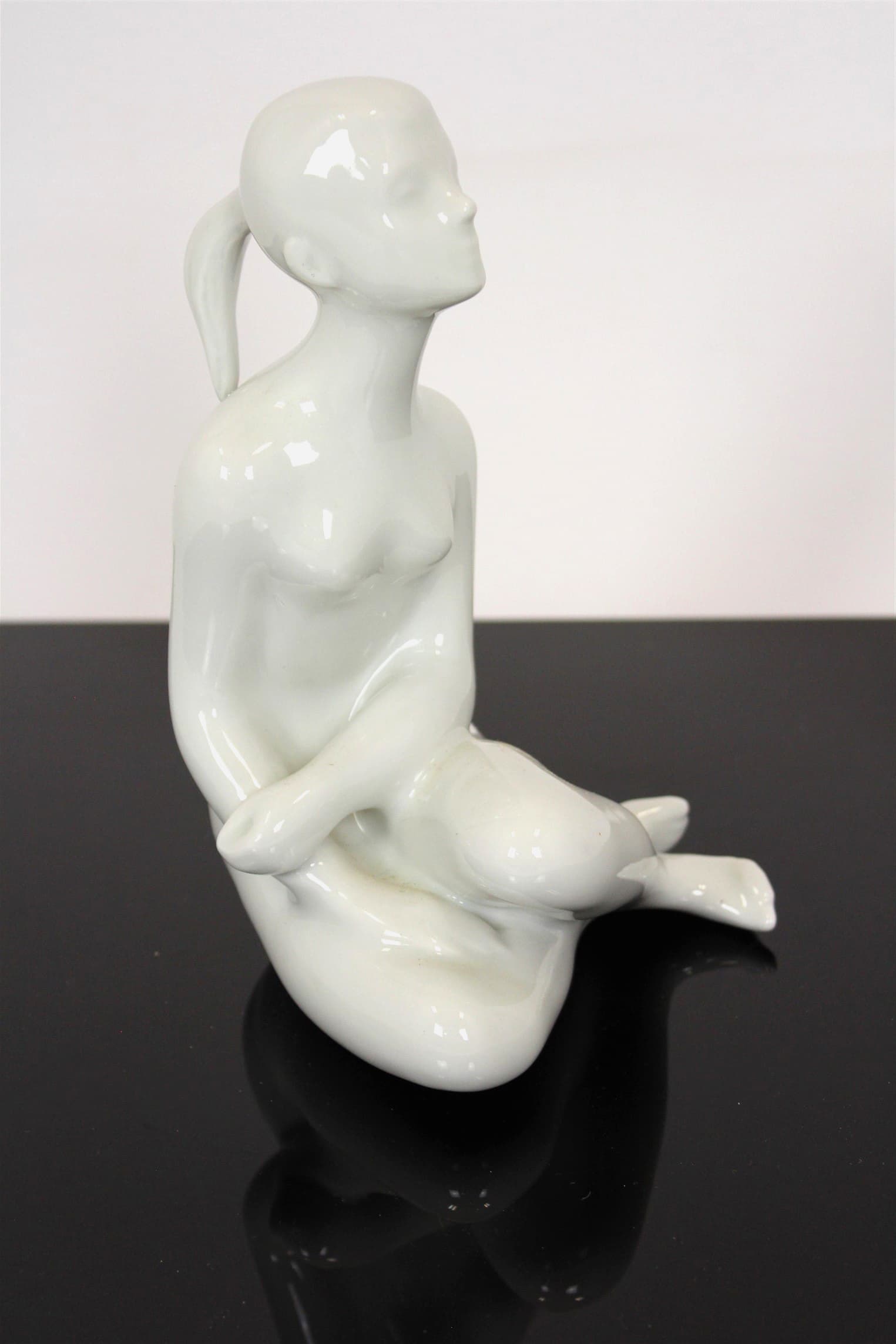 Figurine Woman, white porcelain, Royal Dux Bohemia, Czechoslovakia, 1960s. - 167442