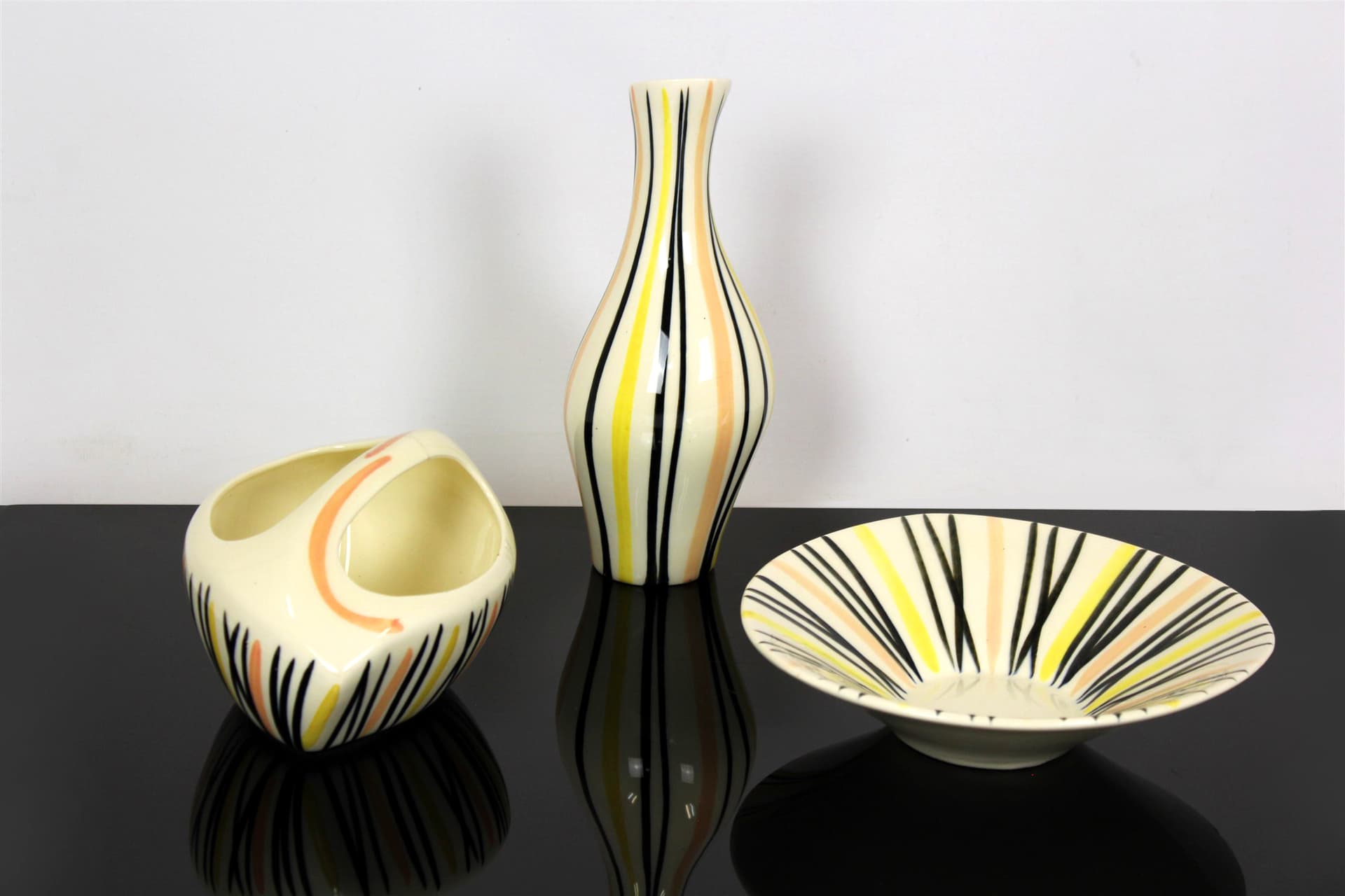 Set Pyžamo, multicolor porcelain, by J. Formánková, Czech Republic, 1950s. - 167466