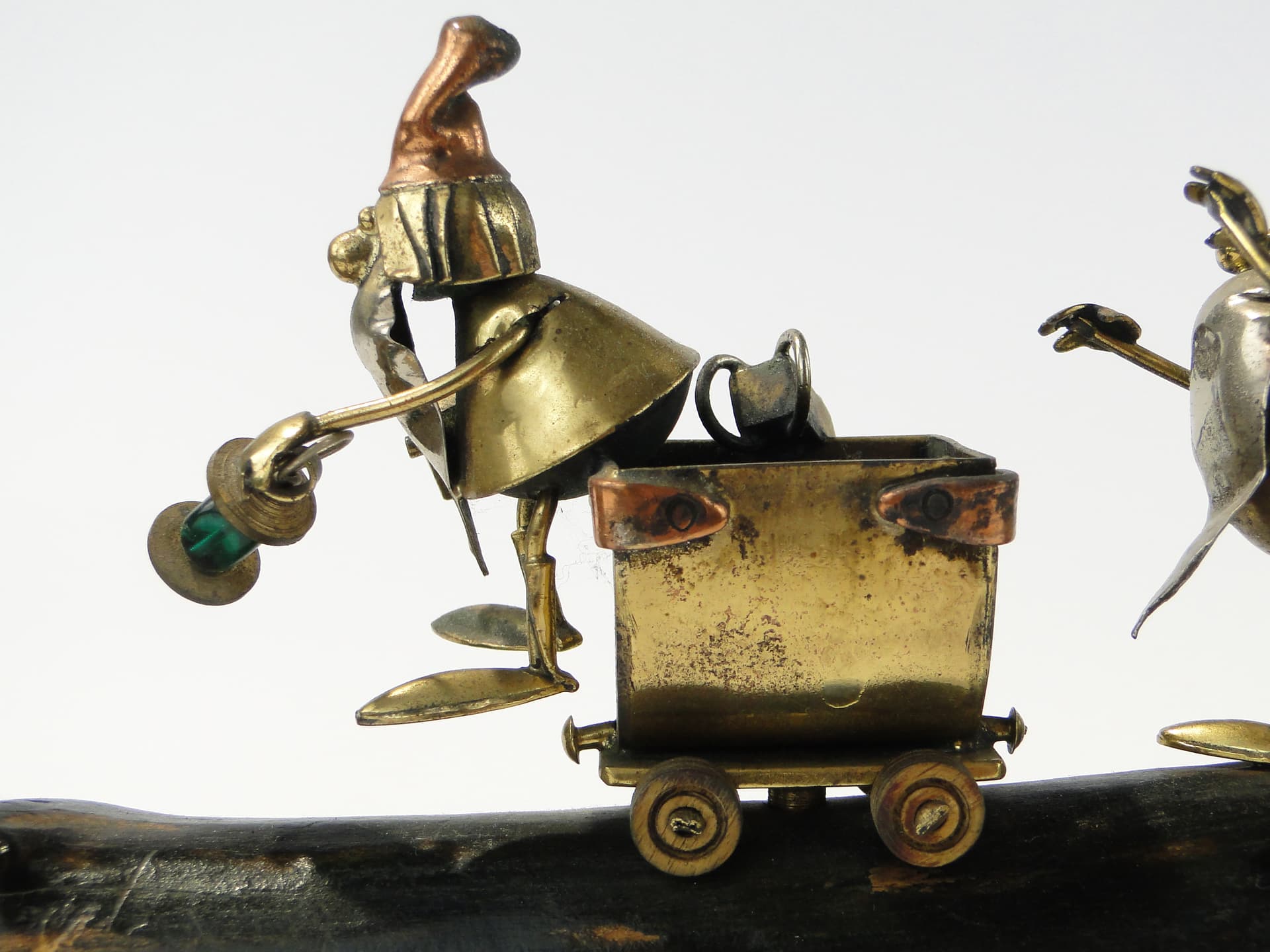 Rzeźba 'baśń o królewnie i krasnoludkach' A. M. Nowakowscy, Warszawa l. 60. - 167645