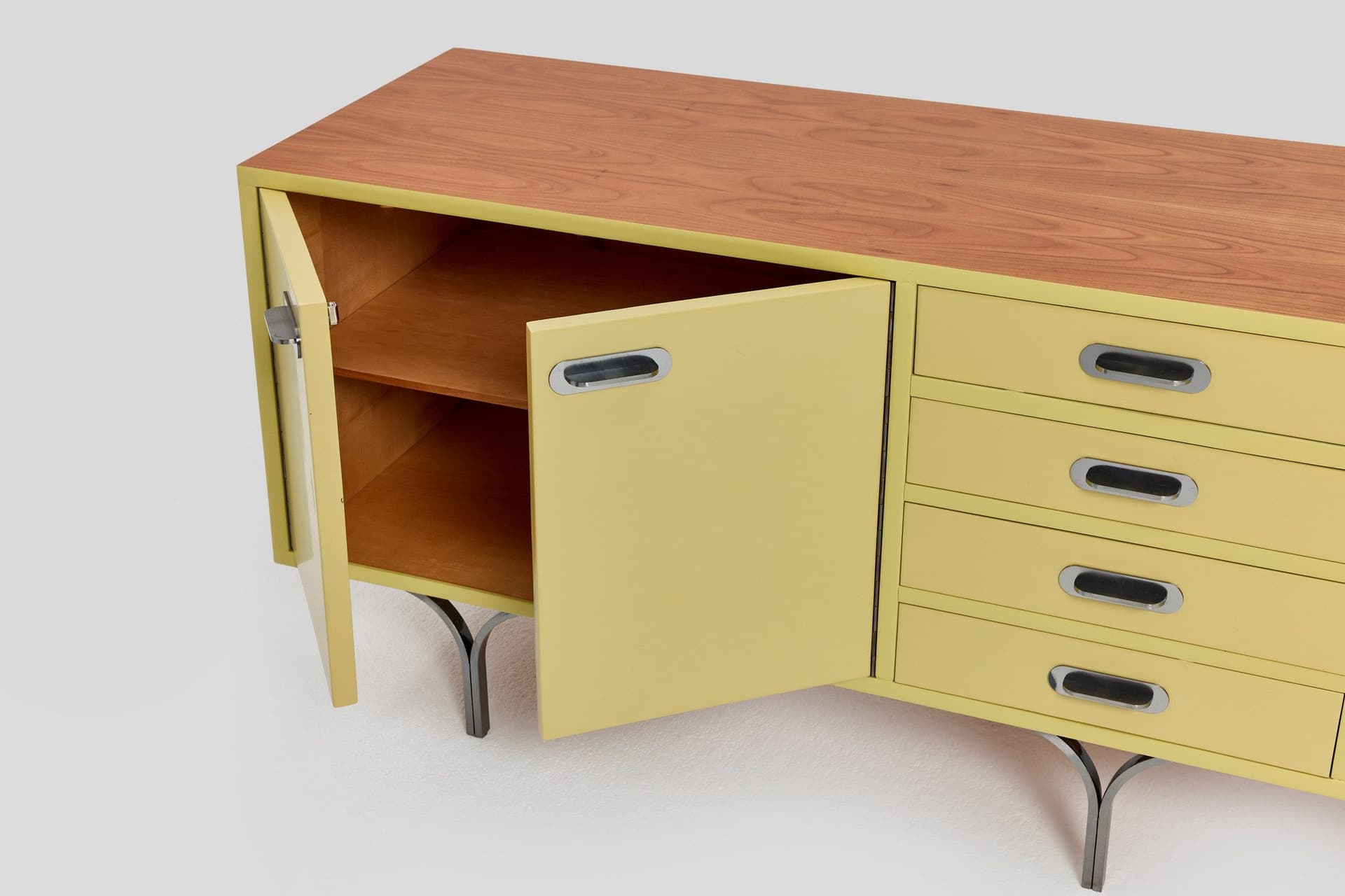 Komoda, pastelowy żółty, drewno lakierowane, stal czarna, Niemcy, lata 60. - 167923
