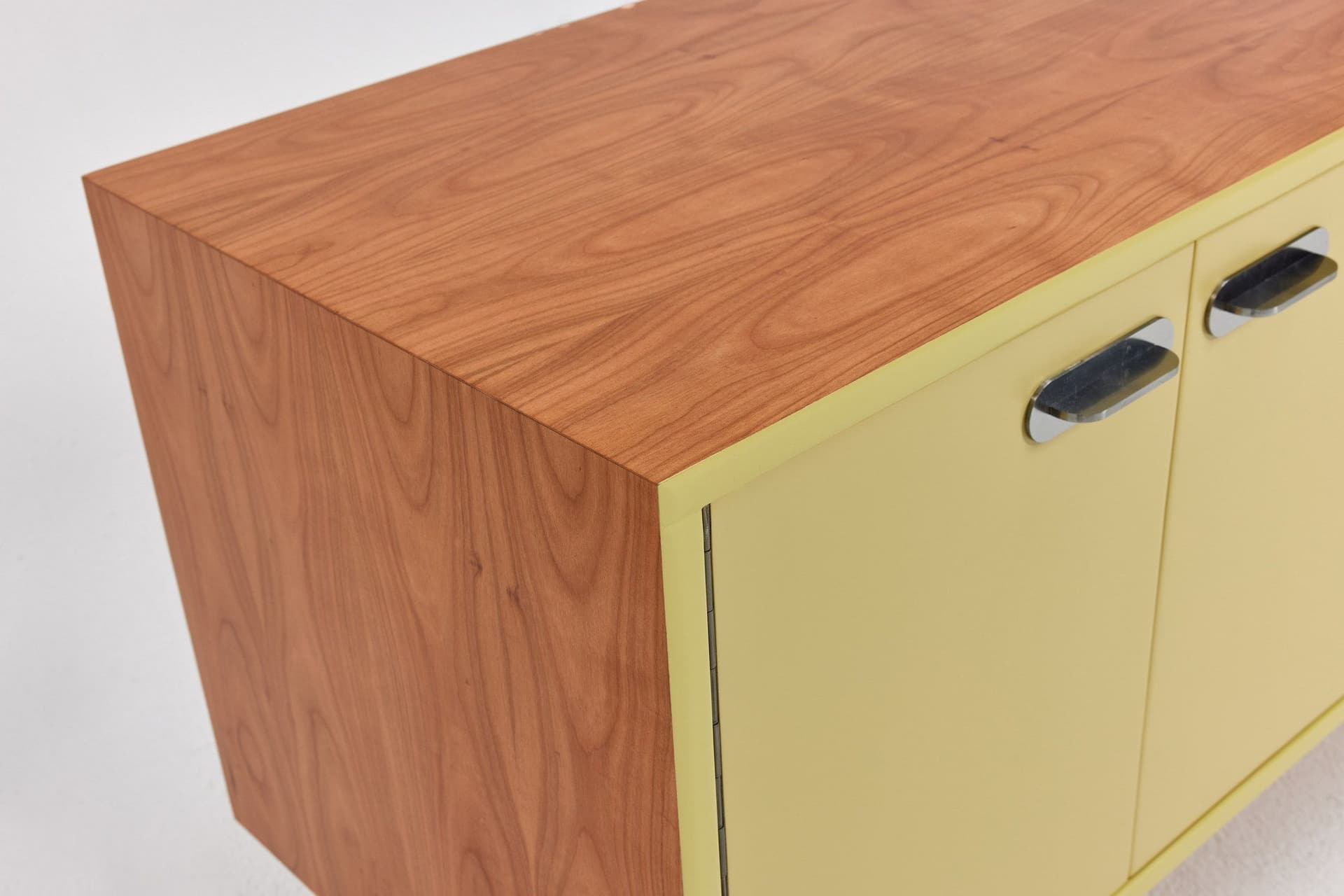 Komoda, pastelowy żółty, drewno lakierowane, stal czarna, Niemcy, lata 60. - 167922