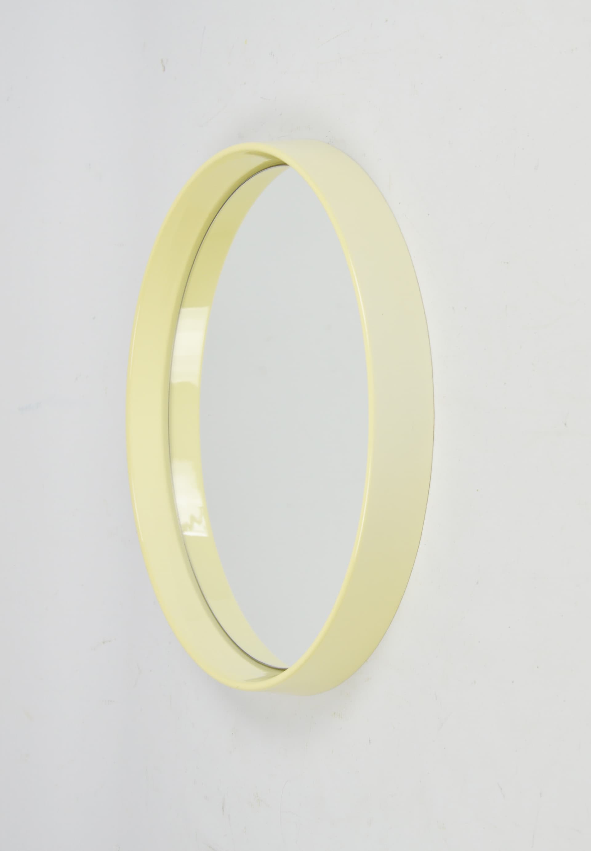 Okrągłe lustro w głębokiej ramie, lata 70 - 167978