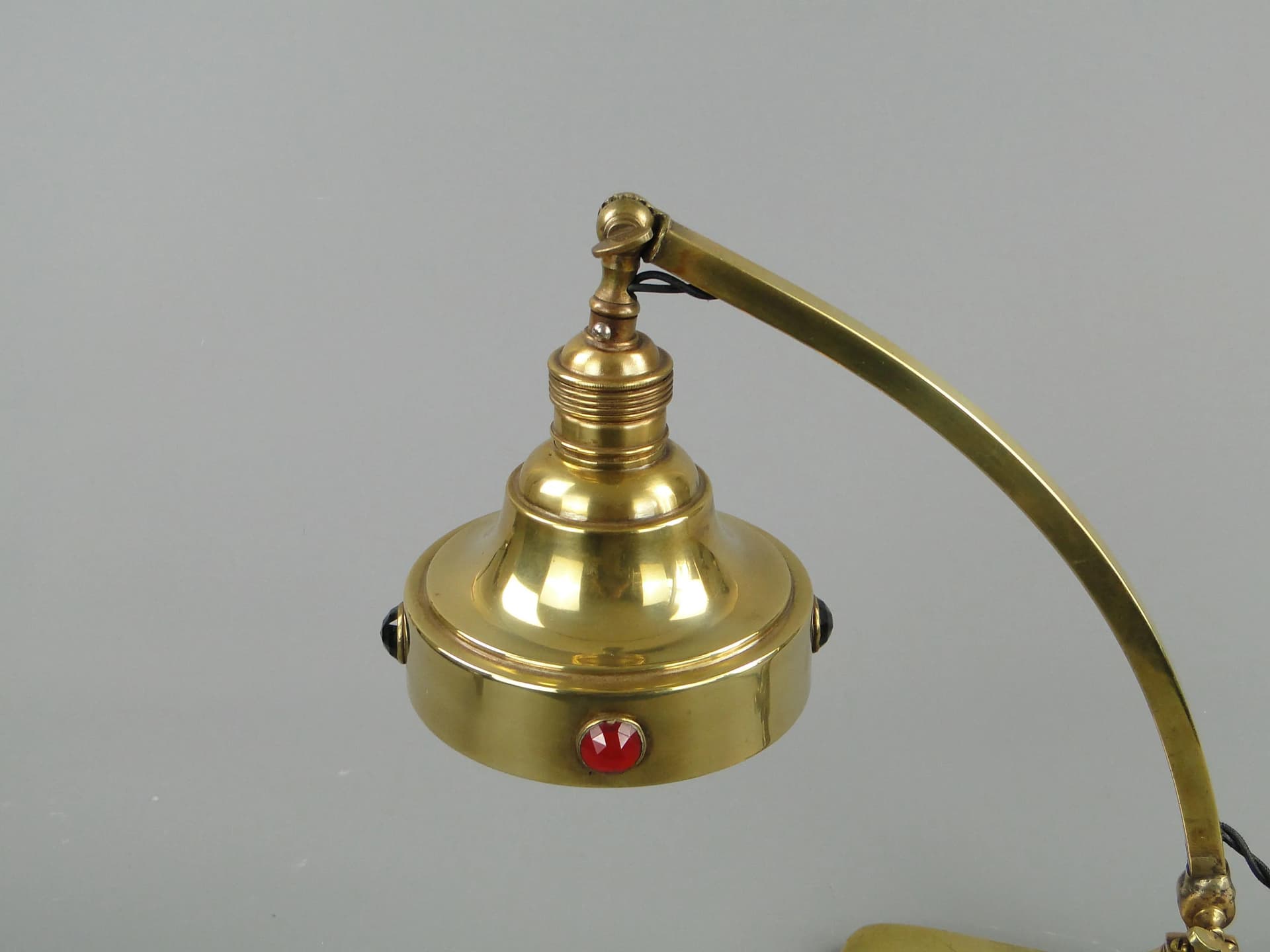 Lampa biurkowa secesyjna, złocista, mosiądz, Szwecja, lata 10. - 10926