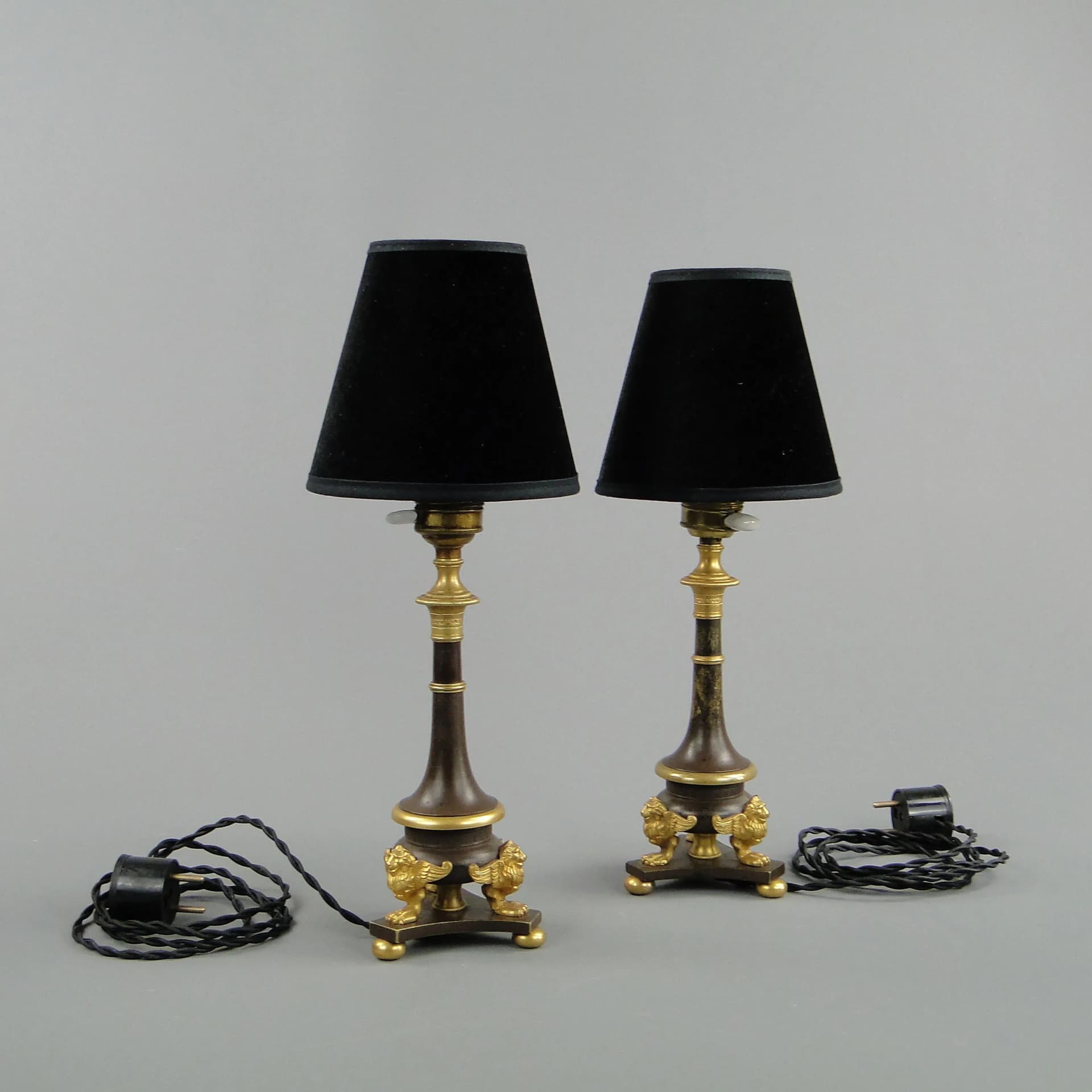 Para lamp stołowych Empire, brąz patynowany ciemnobrązowy, złocony, Polska, XIX wiek - 10913