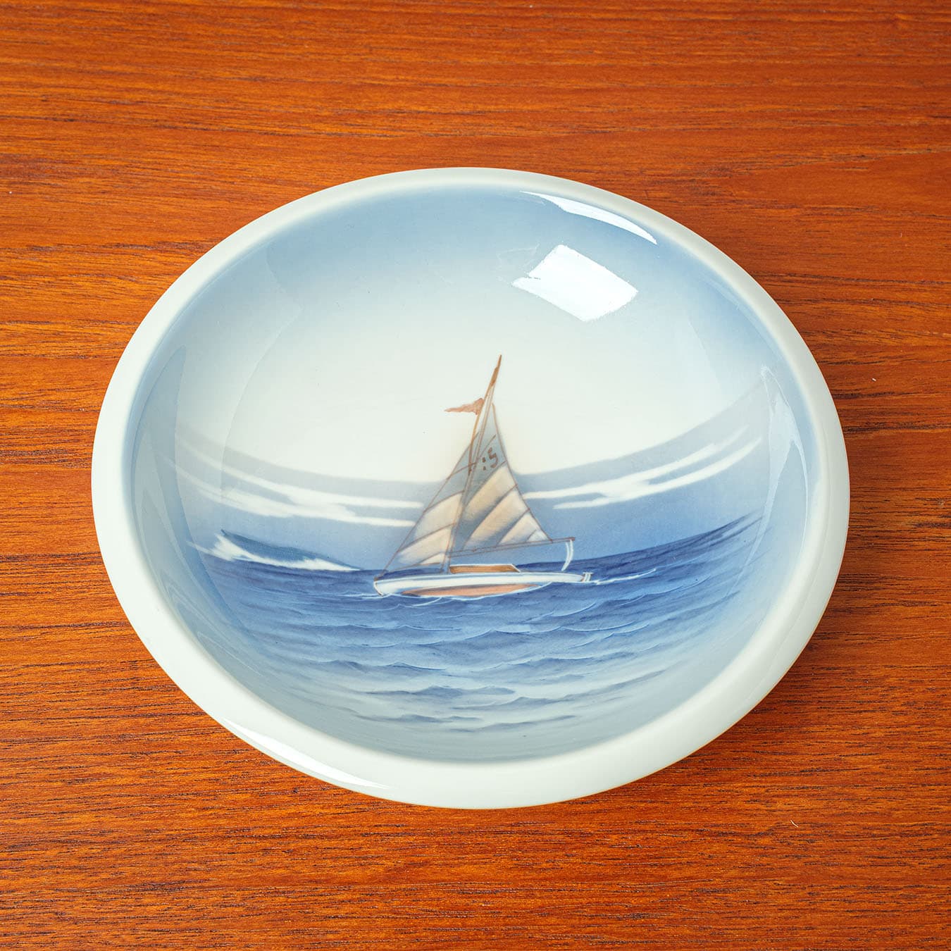 Talerz z motywem morskim, niebieski, porcelana, Royal Copenhagen, Dania, lata 70. - 168500