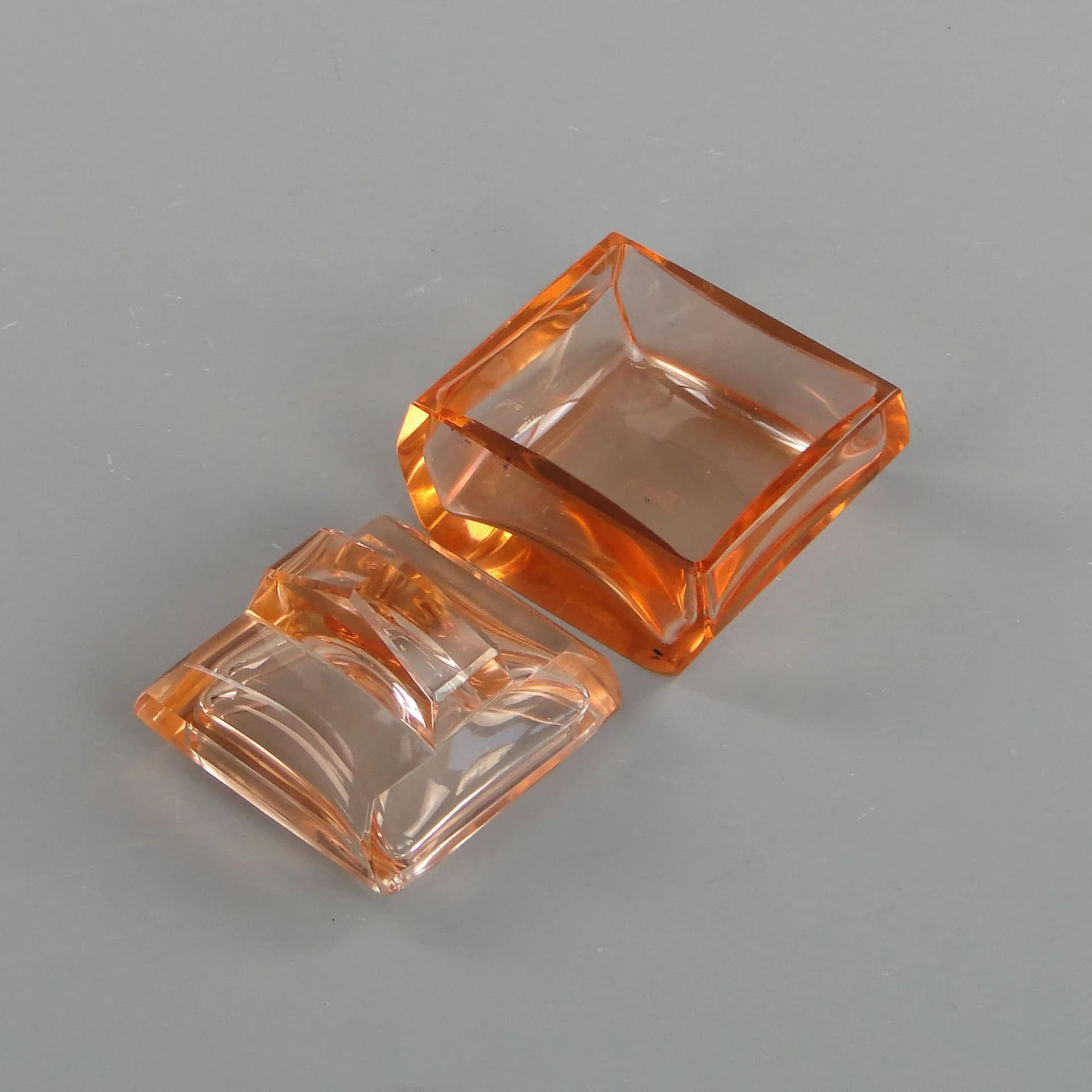 Bonbonniere Art Deco, orange crystal glass, Moser, Czech Republic, 1960s. - 11008