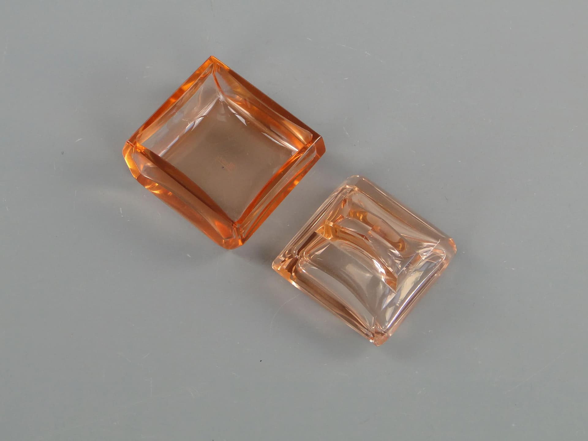 Bonbonniere Art Deco, orange crystal glass, Moser, Czech Republic, 1960s. - 11010