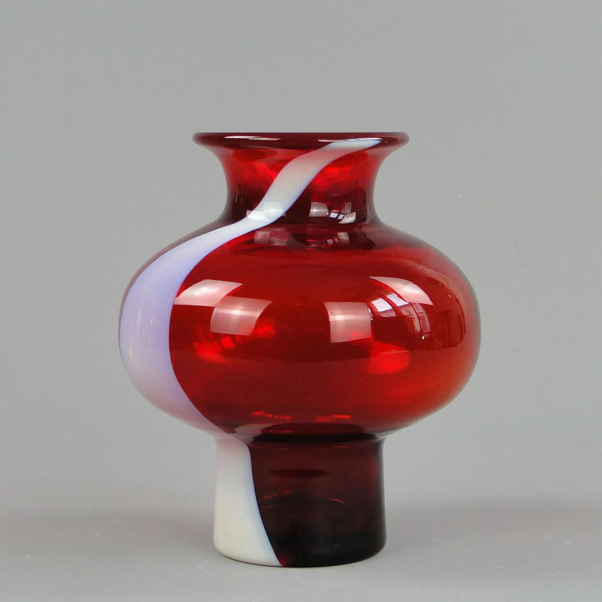 Vase Cyntia, red, glass, by Z. Horbowy, Poland, 1970s - 10964