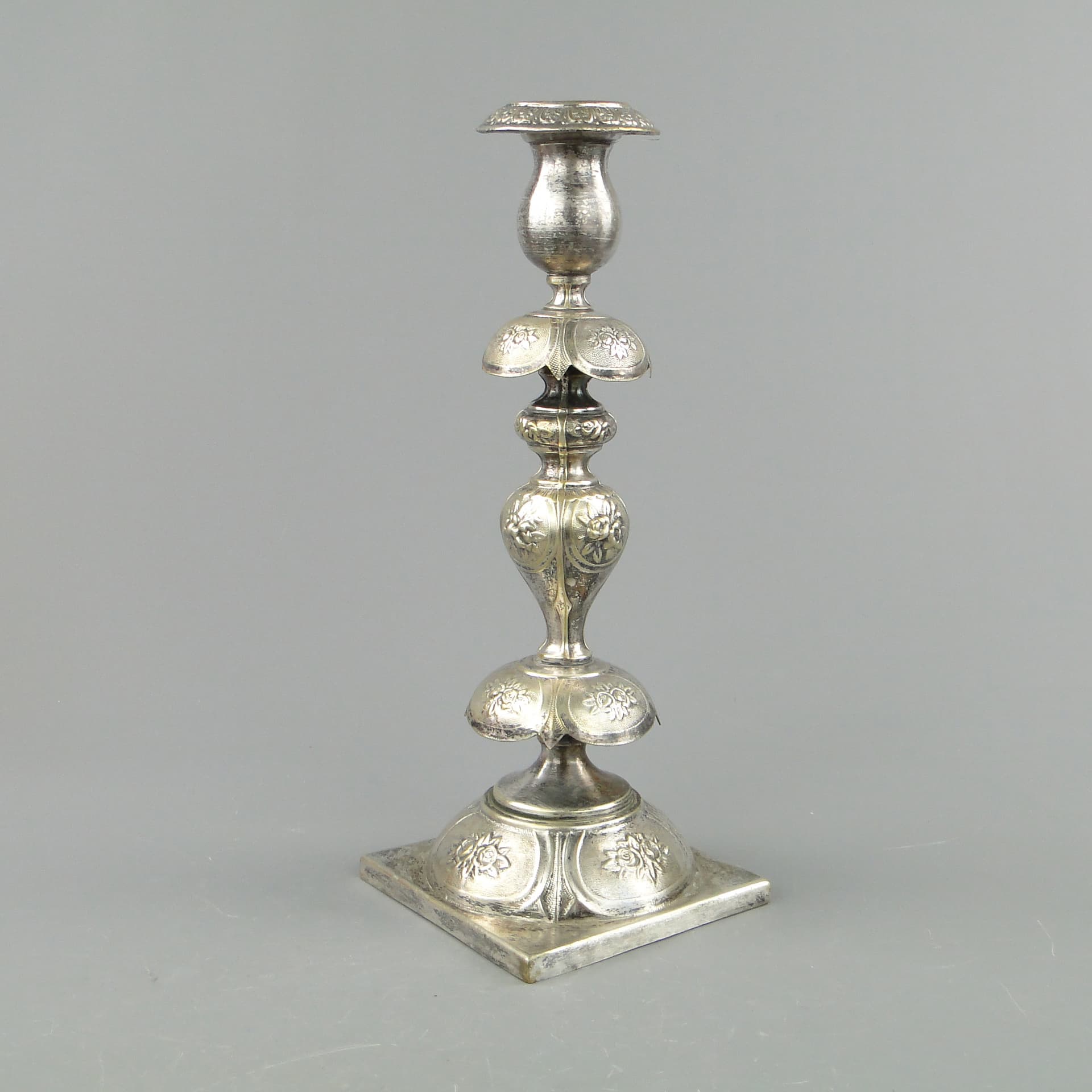 Świecznik stołowy, neoklasyczny, mosiądz srebrzony, Fraget, Polska, XIX w. - 169043