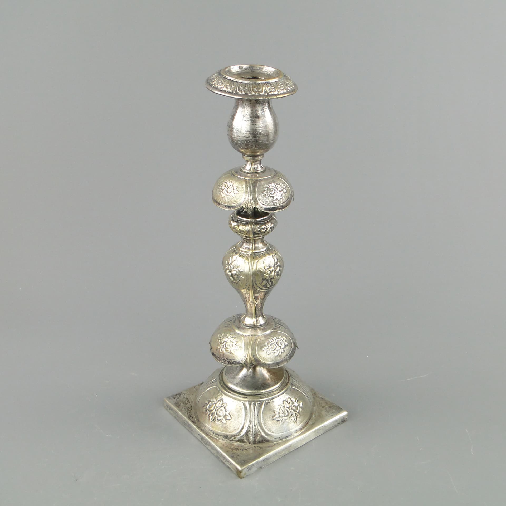 Świecznik stołowy, neoklasyczny, mosiądz srebrzony, Fraget, Polska, XIX w. - 169042