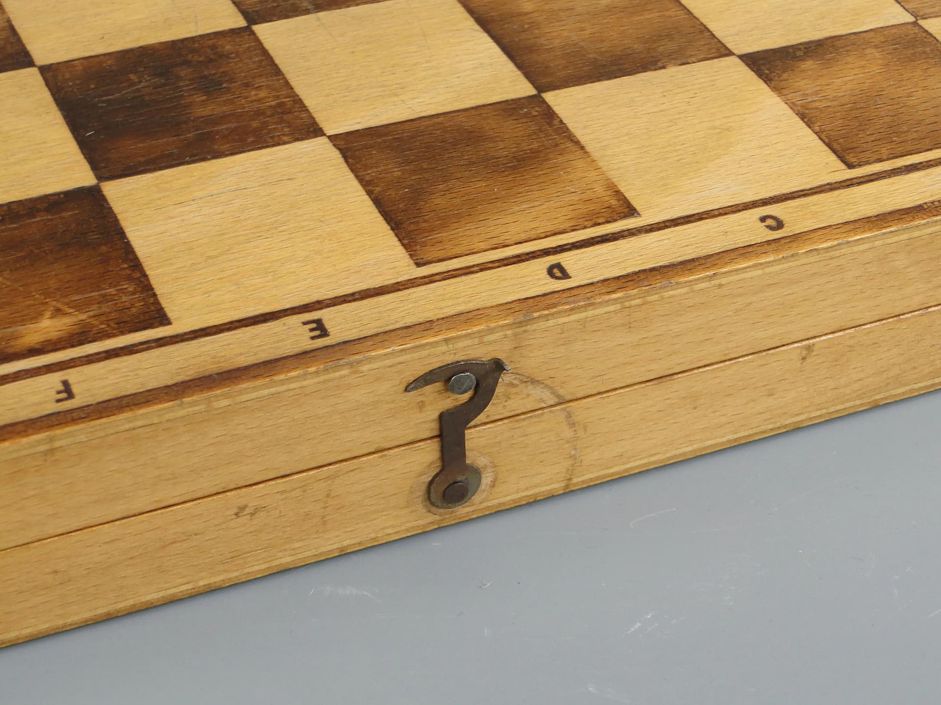 Komplet szachów, drewno brązowy jasny, Polska, lata 60. - 11212