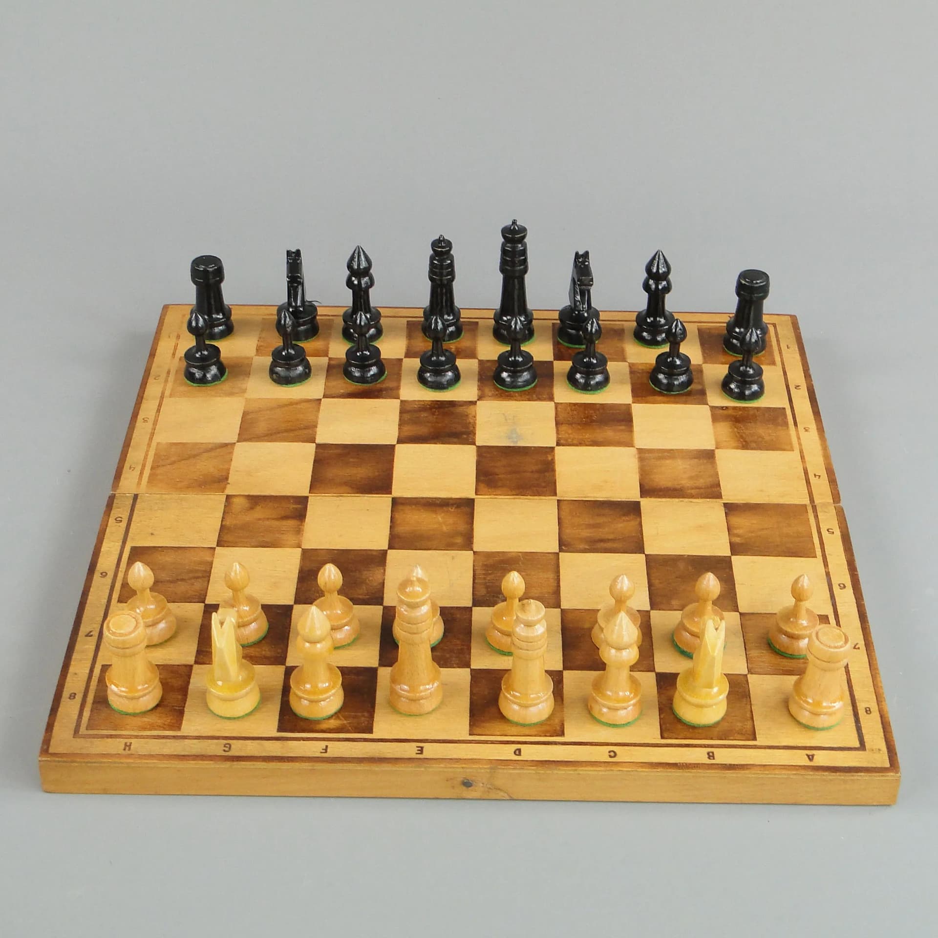 Komplet szachów, drewno brązowy jasny, Polska, lata 60. - 11218