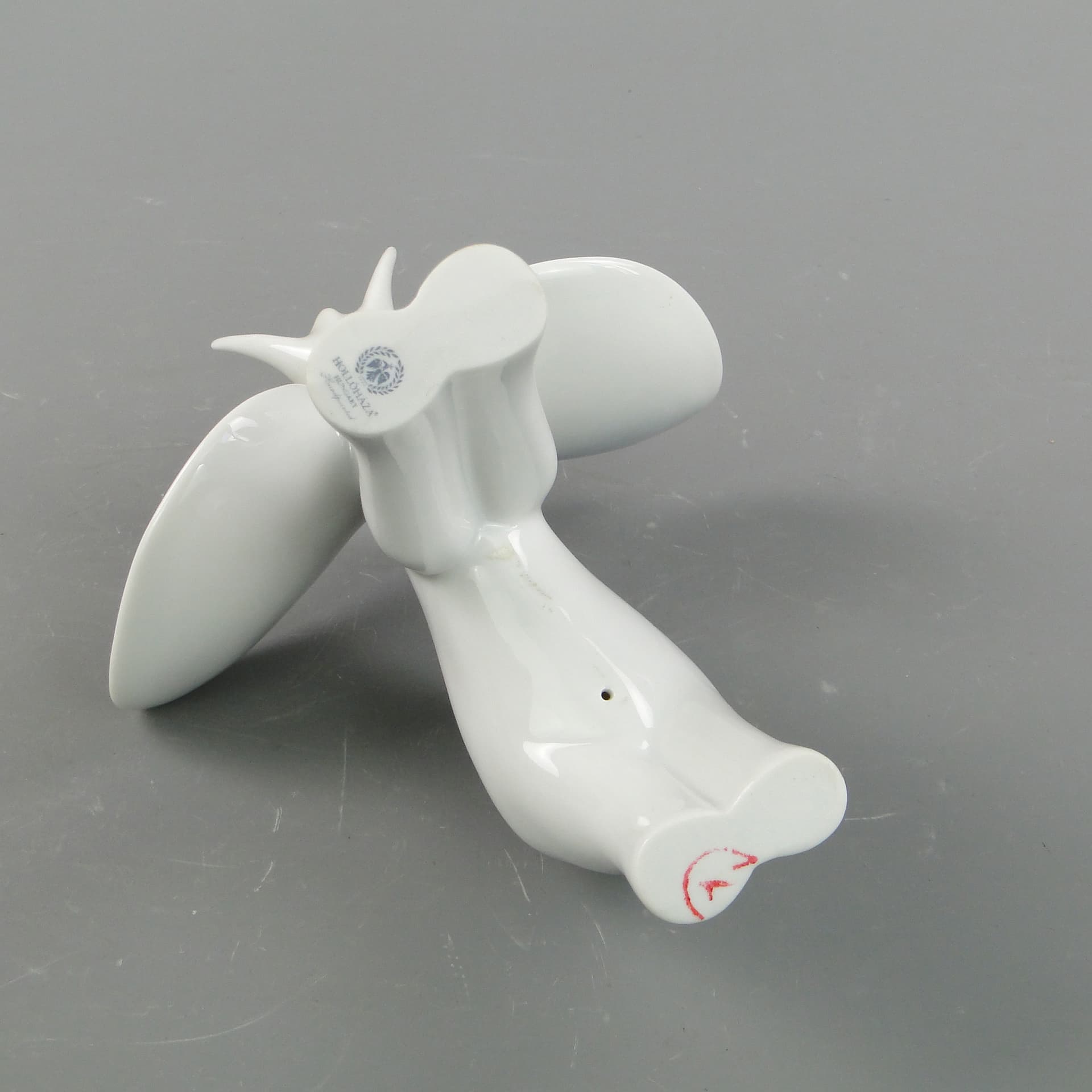 Elephant figurine, white porcelain, Hollohaza, Hungary, 1980s. - 169116