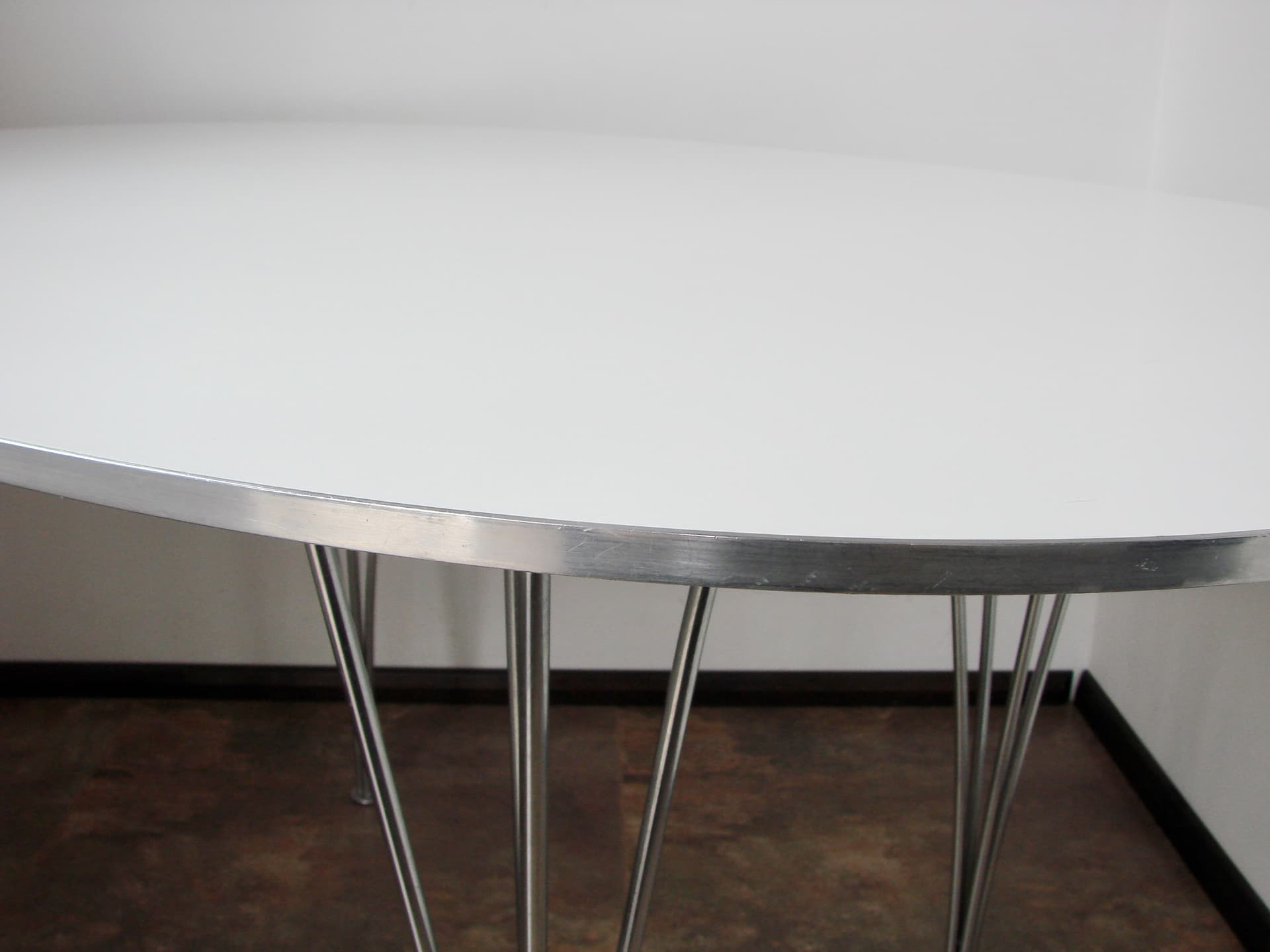 Stół Superellipse 130x90, biały laminat, Fritz Hansen, Dania, lata 90. - 169277