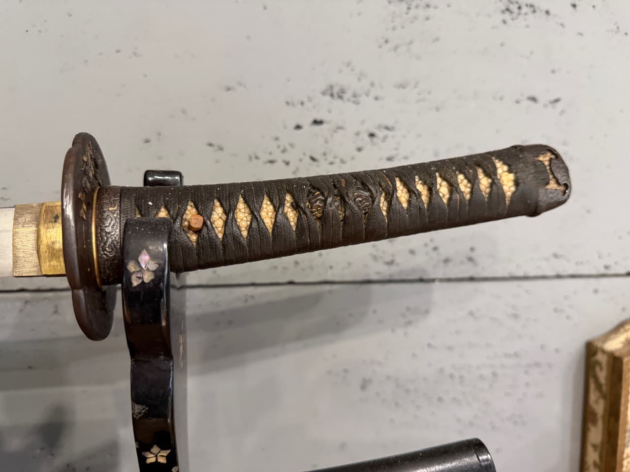 Miecz katana Echizen Kuni ju Masatoshi, czarny, żelazo lakierowane drewno, Japonia, XVII w. - 169451