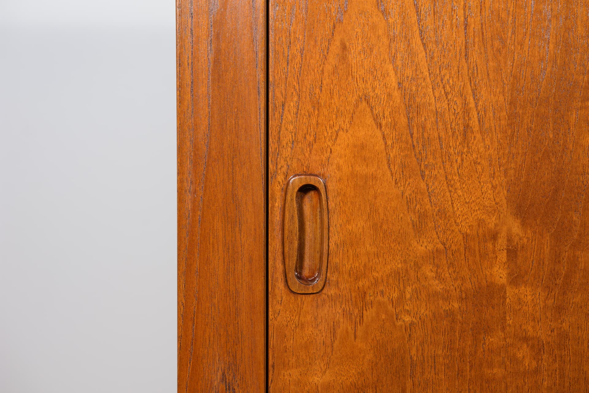 Szafa, tek brązowy, Wielka Brytania, lata 60. - 169564