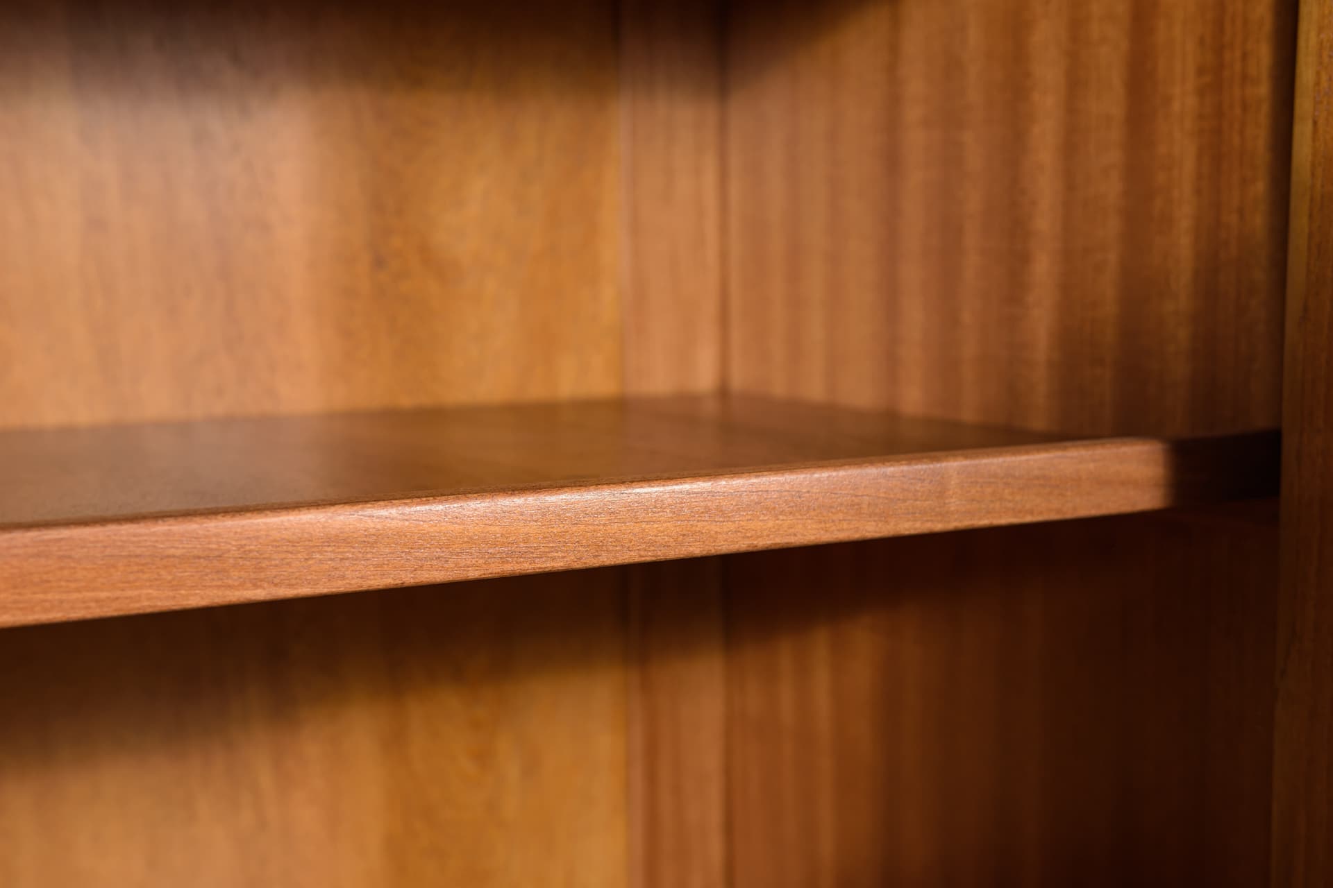 Szafa, tek brązowy, Wielka Brytania, lata 60. - 169559