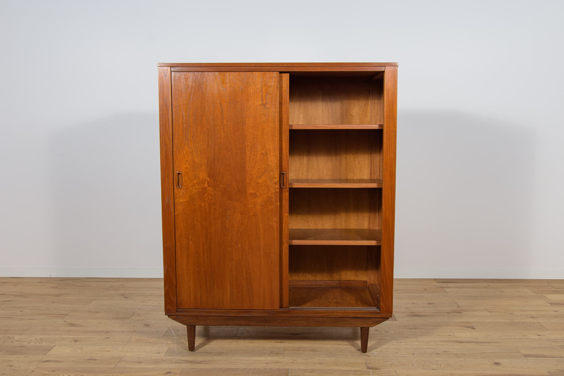 Szafa, tek brązowy, Wielka Brytania, lata 60. - 169557