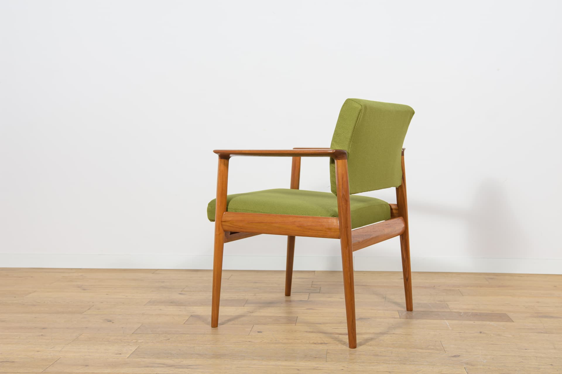Fotel, tkanina zielona, teak, Dania, lata 60. - 169745