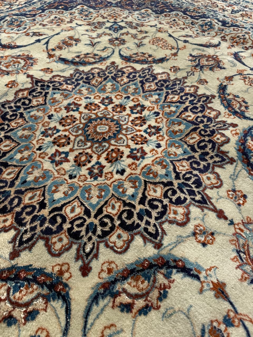 Dywan perski Nain 210x200 cm, ivory, wełna jedwab, Iran, lata 90. - 169902