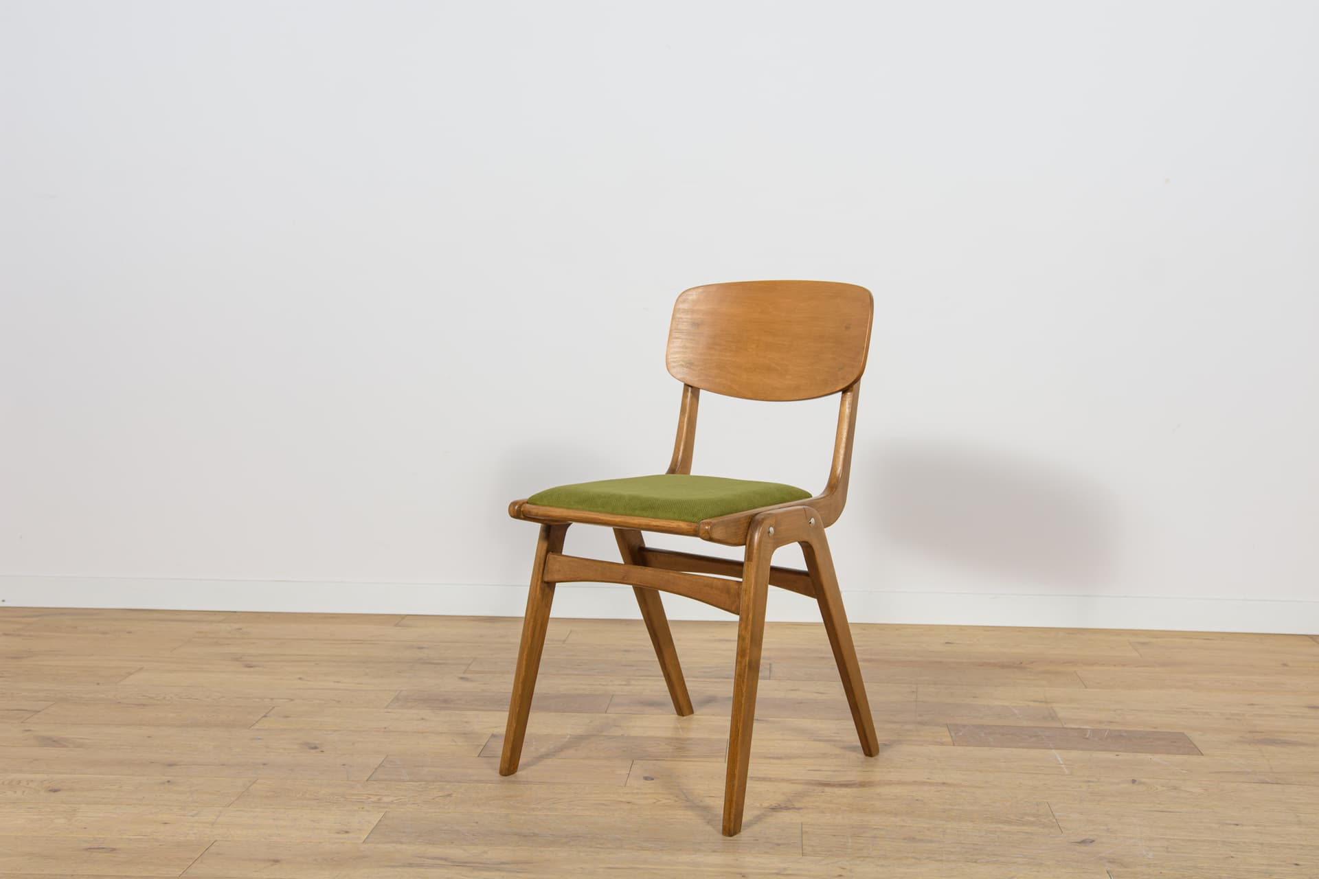 Set of four chairs Bumerang type 229XB, brown beech, green fabric, Poland, 1960s. - 170053