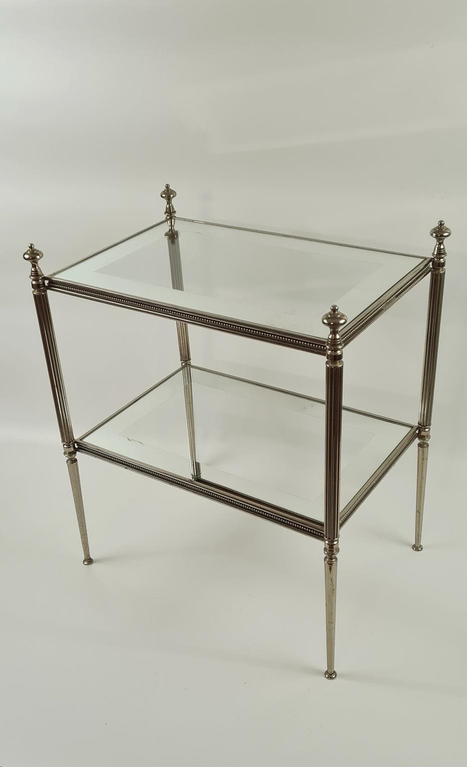 Stolik pomocniczy, srebro, mosiądz platerowany srebrem, szkło eglomise, Francja, lata 50. - 170157