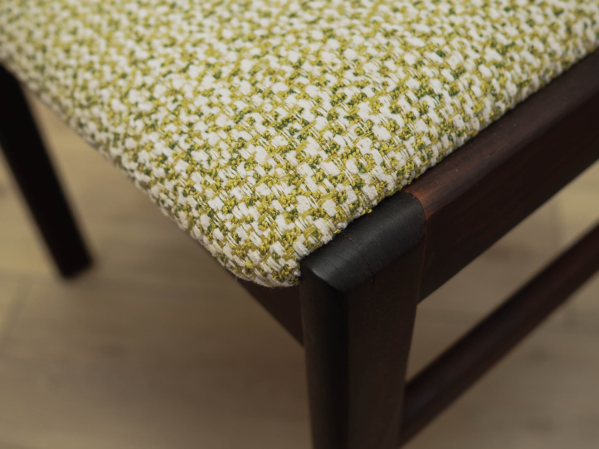 Komplet dwóch krzeseł, palisander brązowy ciemny, Dania, lata 70. - 170864