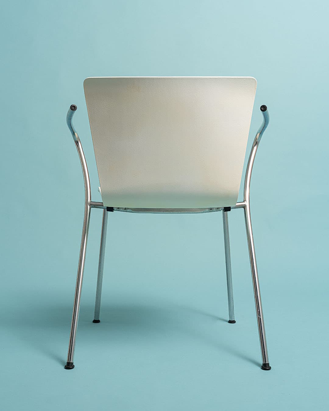 Krzesło, biały sklejka, stal chromowana, proj. V. Magistretti, Fritz Hansen, Dania, lata 90. - 170991