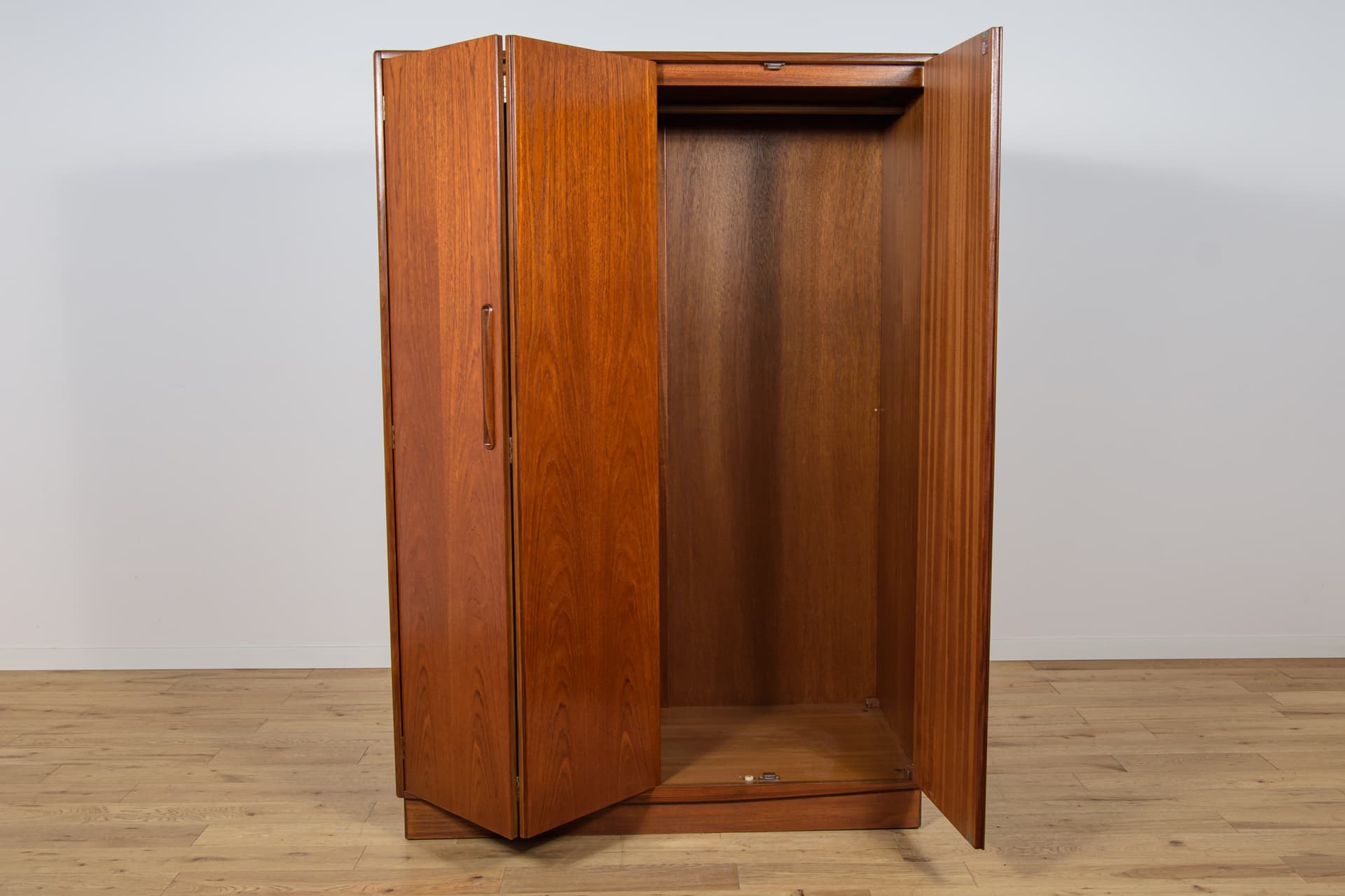 Three-door wardrobe, brown teak, G-Plan, United Kingdom, 1960s. - 171008
