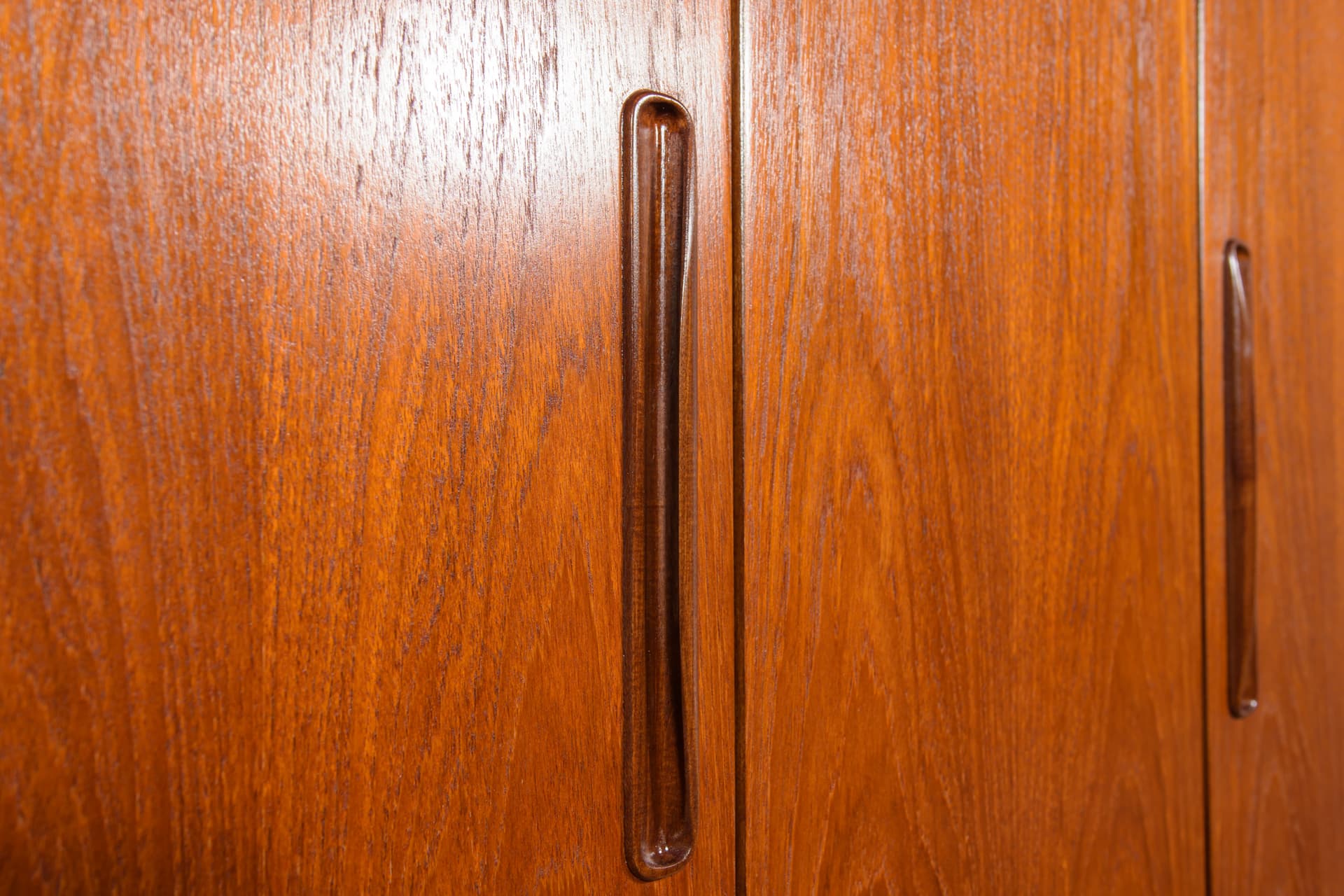 Three-door wardrobe, brown teak, G-Plan, United Kingdom, 1960s. - 171013