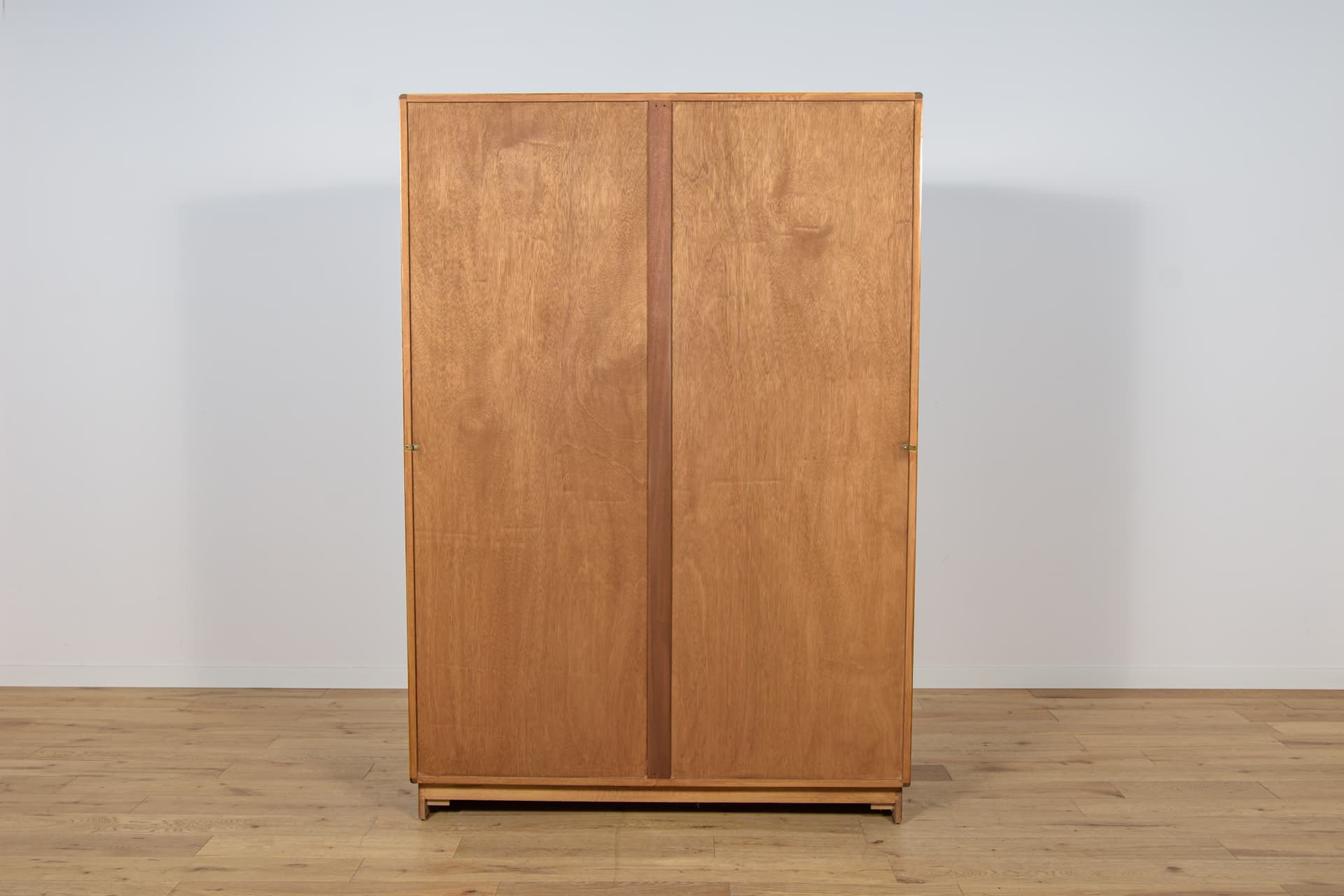 Three-door wardrobe, brown teak, G-Plan, United Kingdom, 1960s. - 171007
