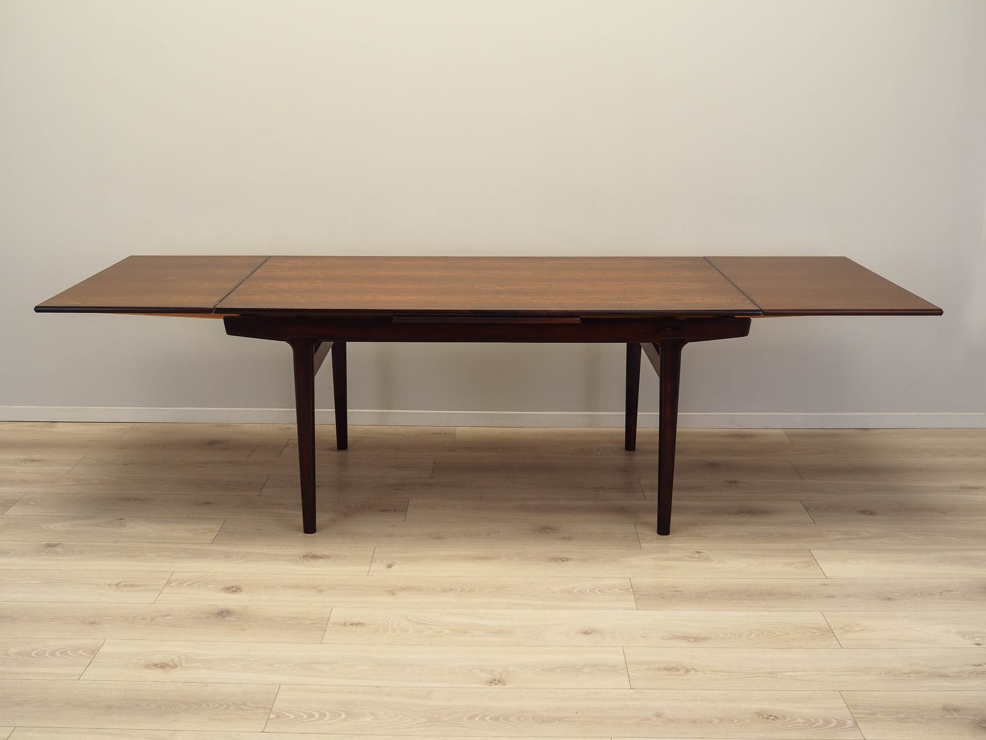 Stół jadalniany, palisander brązowy ciemny, proj. H. Kjaernulf, Dania, lata 60. - 171485