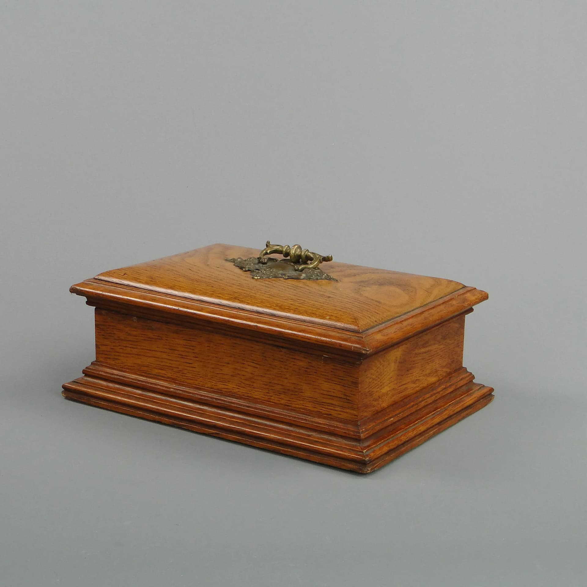 Biedermeier jewelry box, brown oak, Austria, 19th c. - 11378