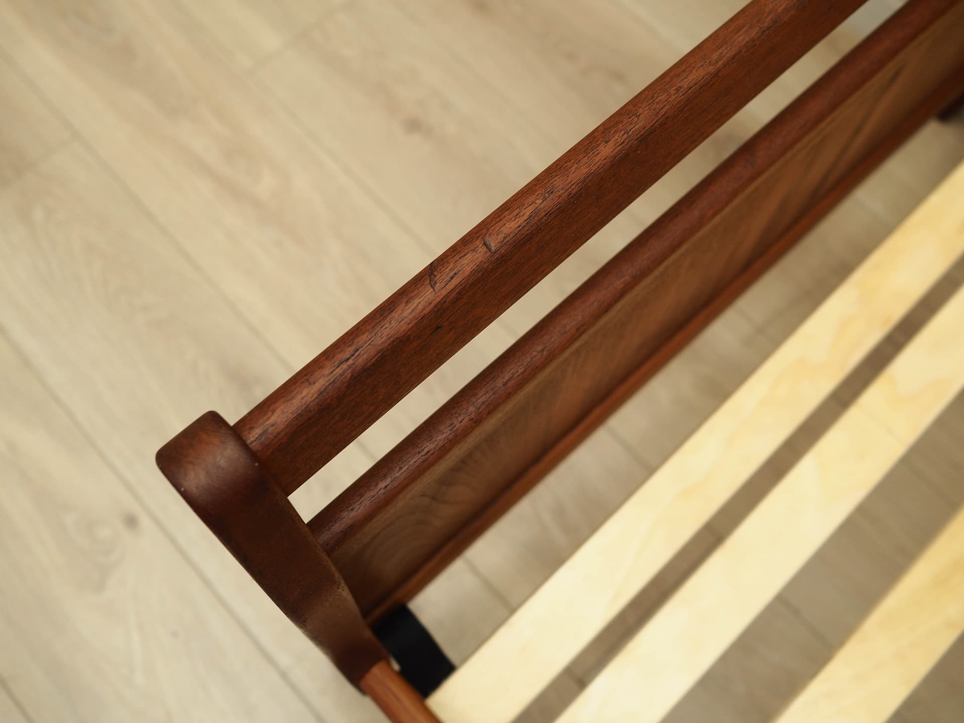 Łóżko, teak brązowy jasny, Dania, lata 70. - 171824