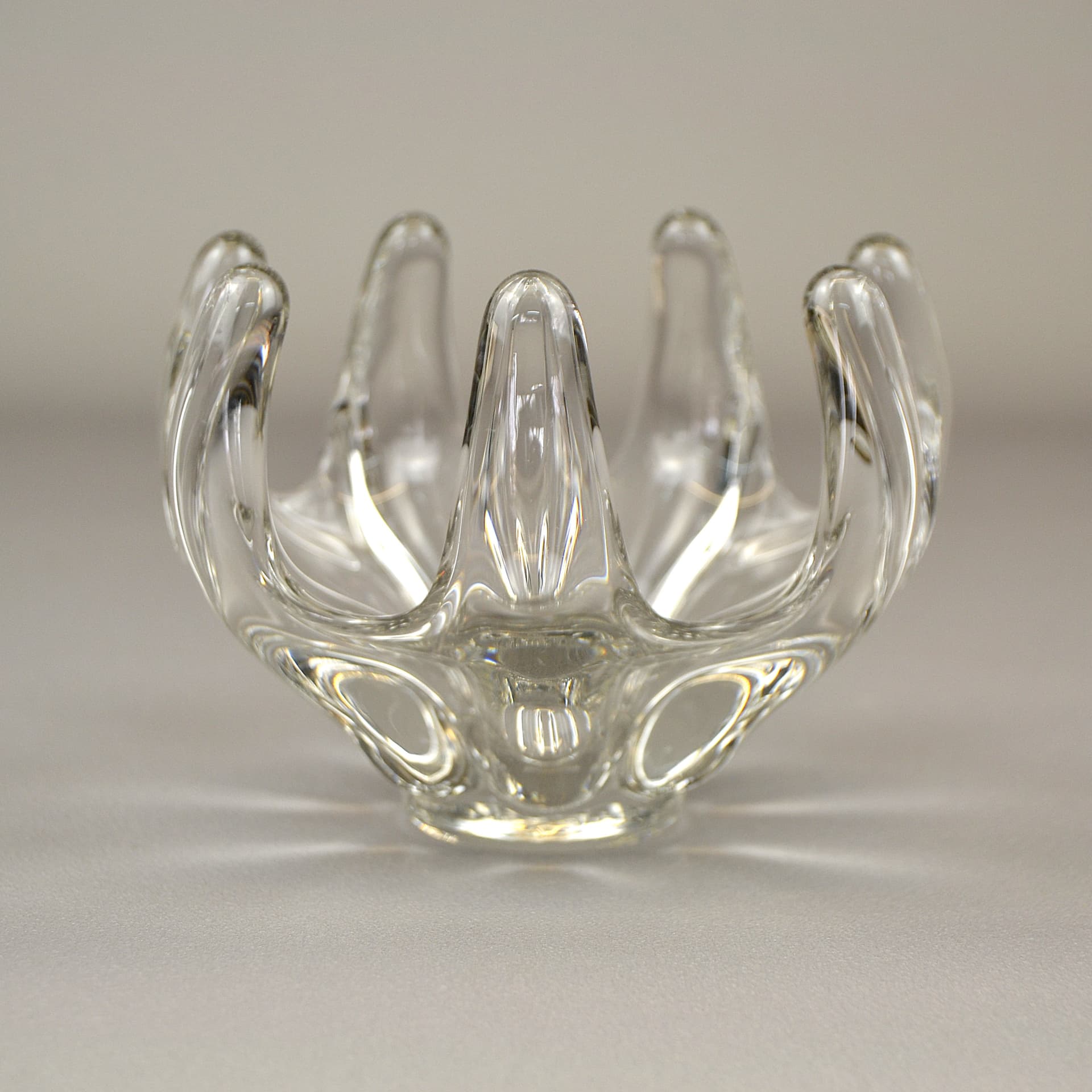 Candle Holder Abstract, transparent crystal glass, Art Vanes le Chatel, France, 1960s. - 1242