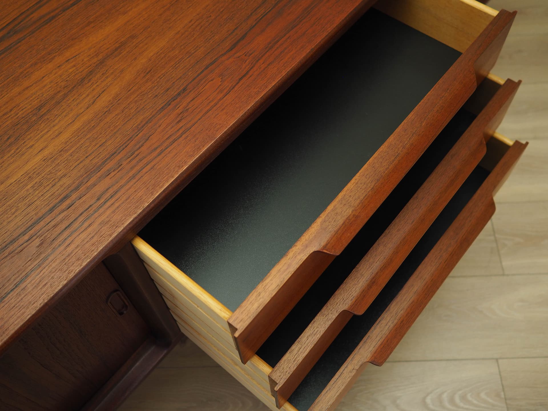 Sideboard, tekowy brązowy, Dania, lata 70. - 172869