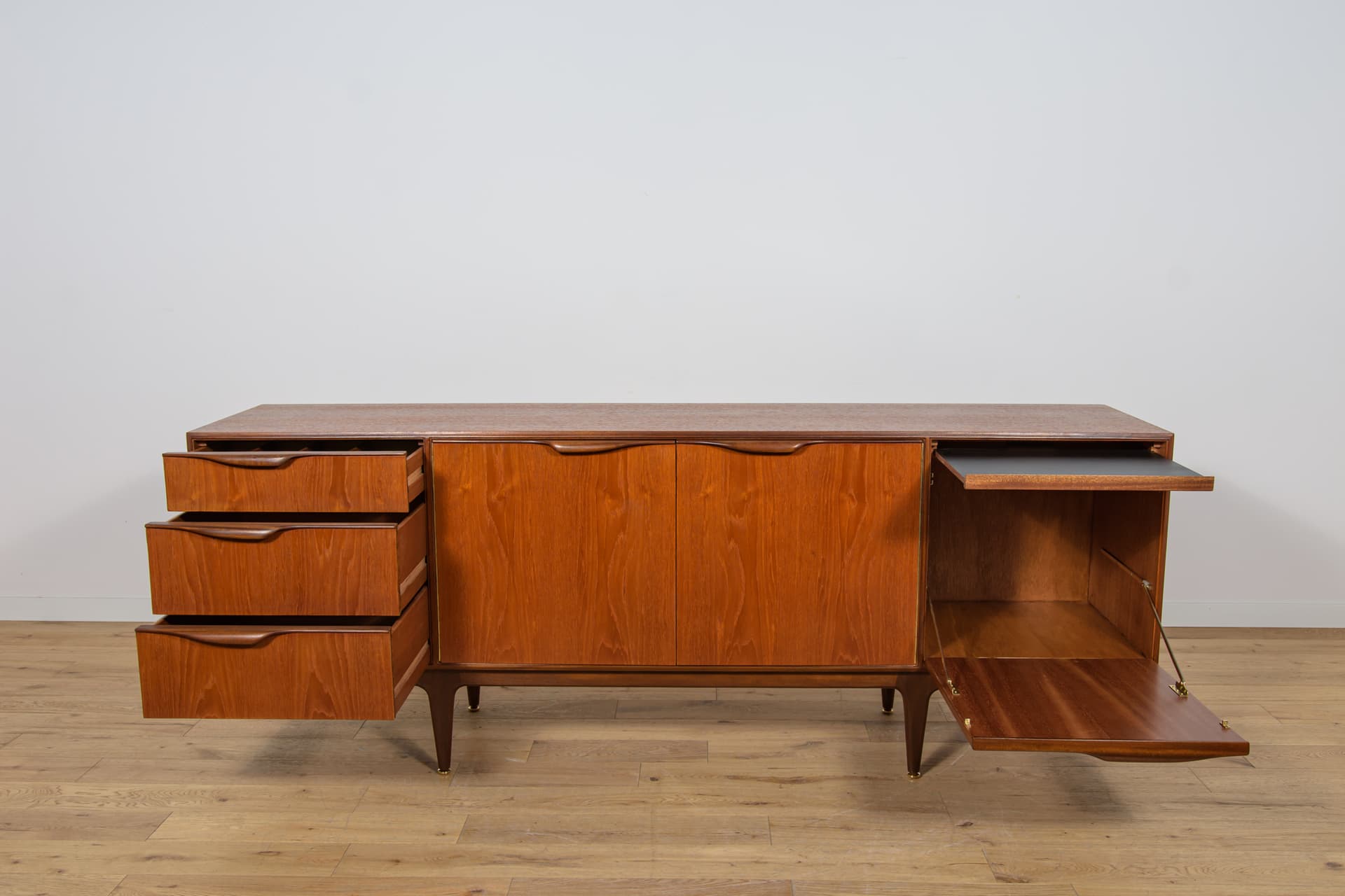 Komoda, teak brązowy jasny, proj. T. Robertson, McIntosh, Wielka Brytania, lata 60. - 172964