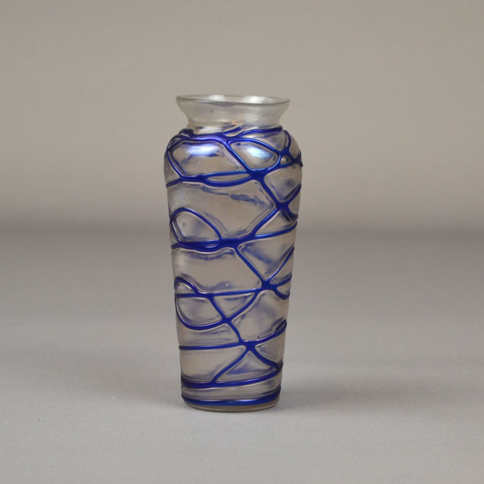 Wazon secesyjny, szkło mlecznobiałe, Pallme-Koenig, Czechy, początek XX w. - 1254