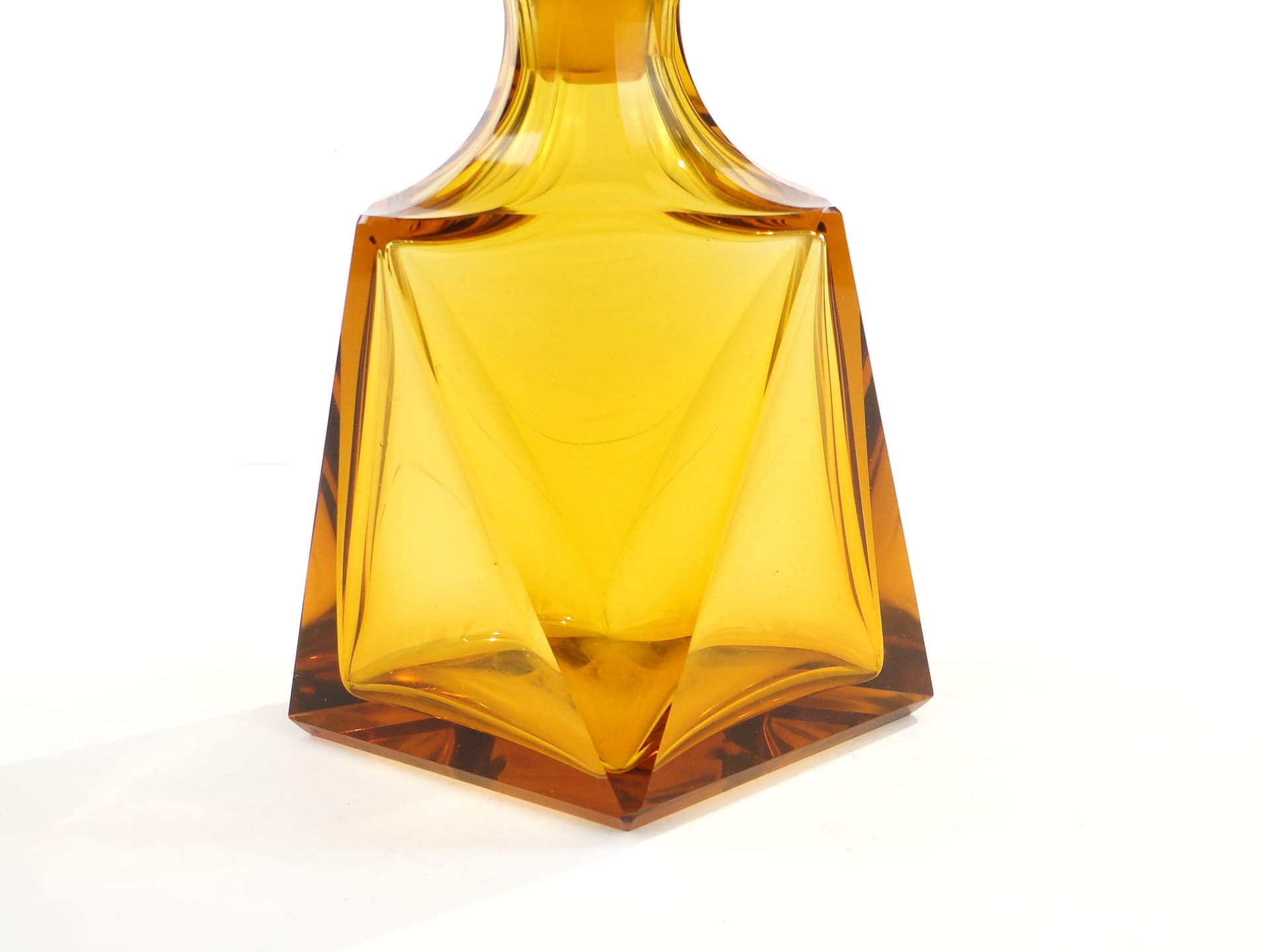 Decanter Art Deco, golden, crystal, Moser, Czech Republic, 1930s. - 173280