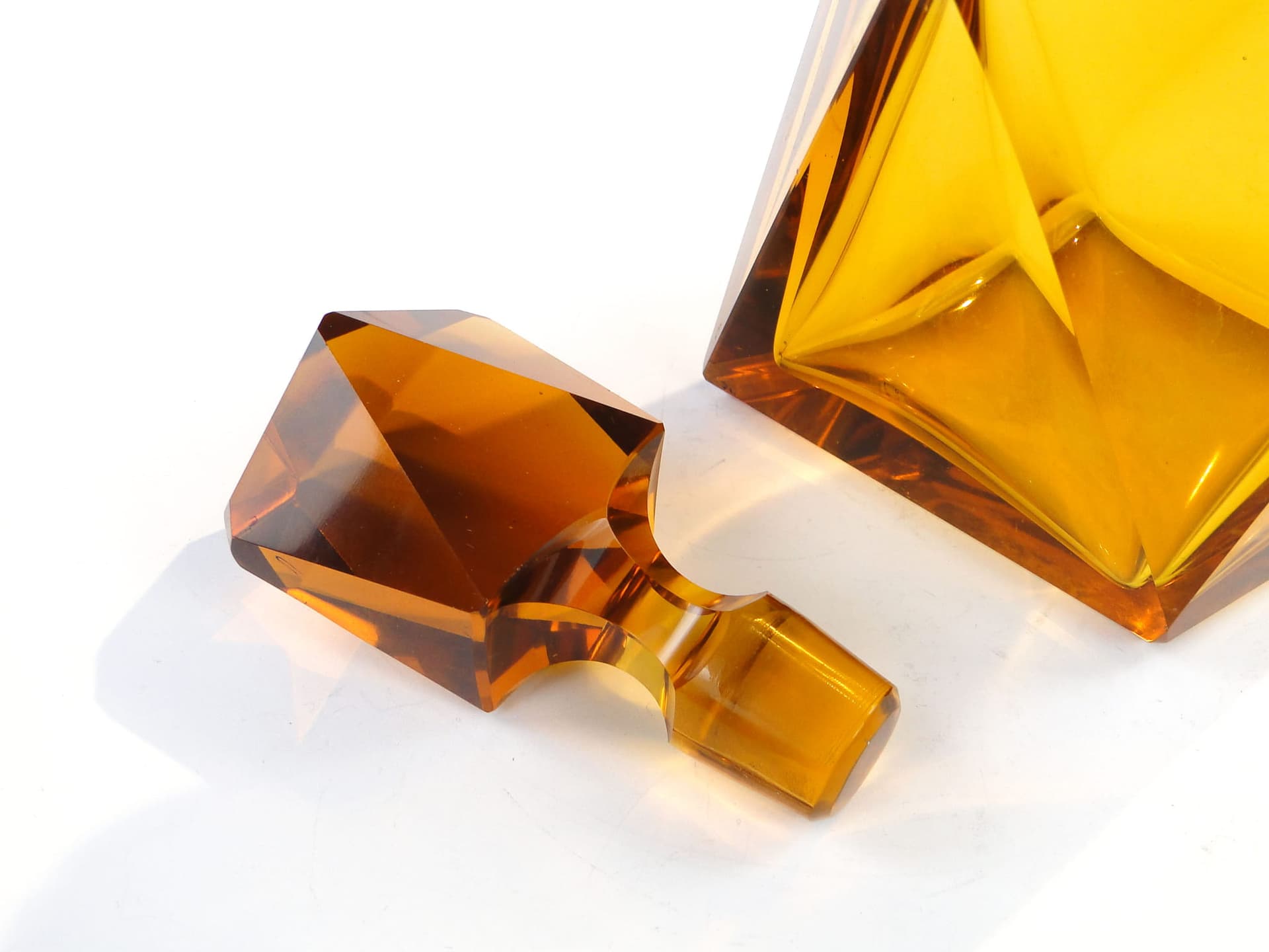 Decanter Art Deco, golden, crystal, Moser, Czech Republic, 1930s. - 173287