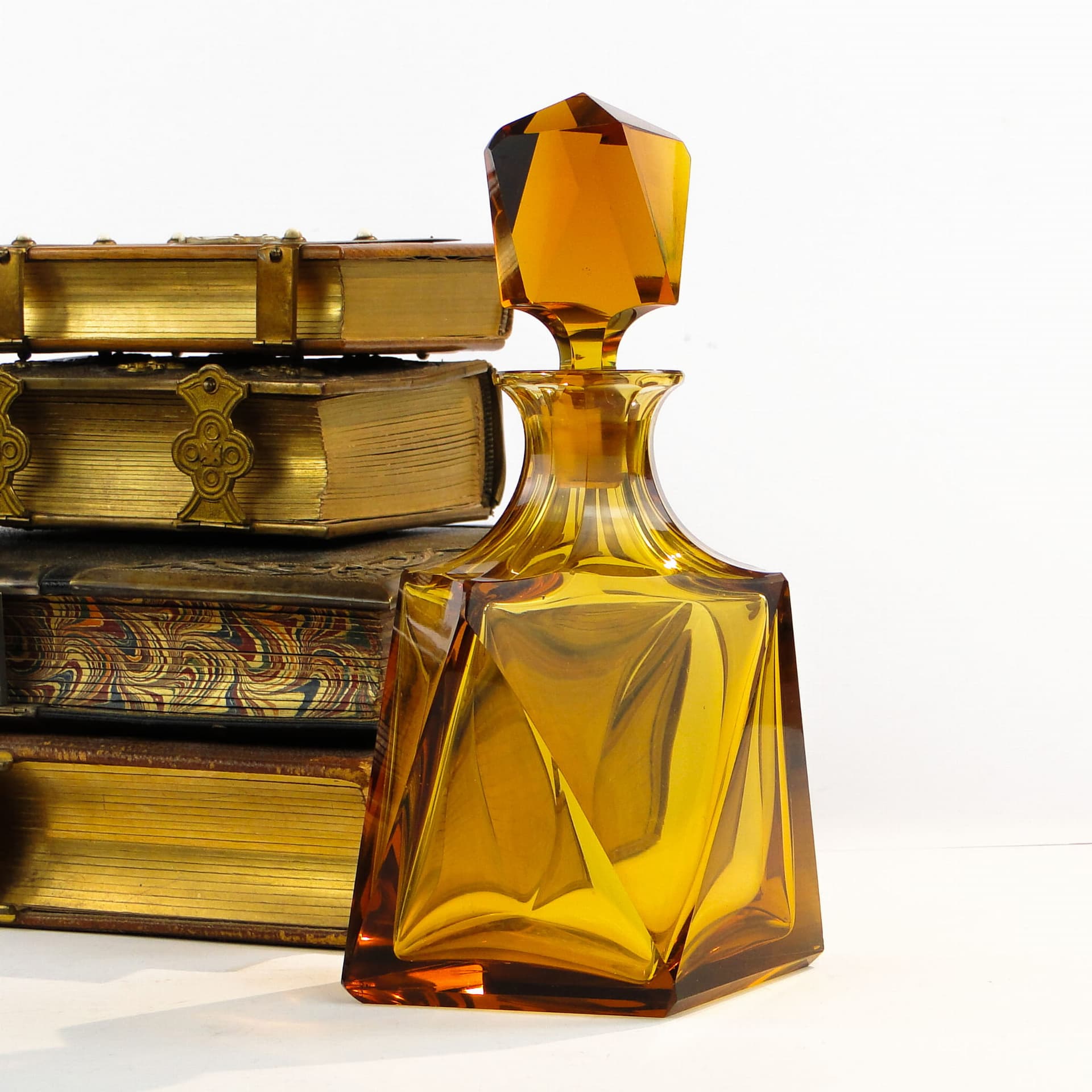 Decanter Art Deco, golden, crystal, Moser, Czech Republic, 1930s. - 173288