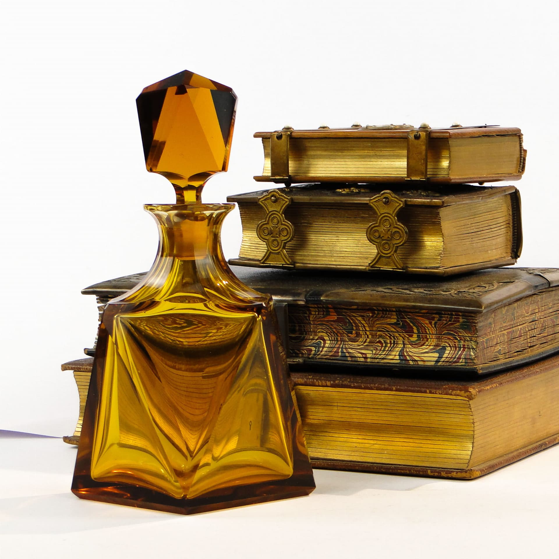 Decanter Art Deco, golden, crystal, Moser, Czech Republic, 1930s. - 173285