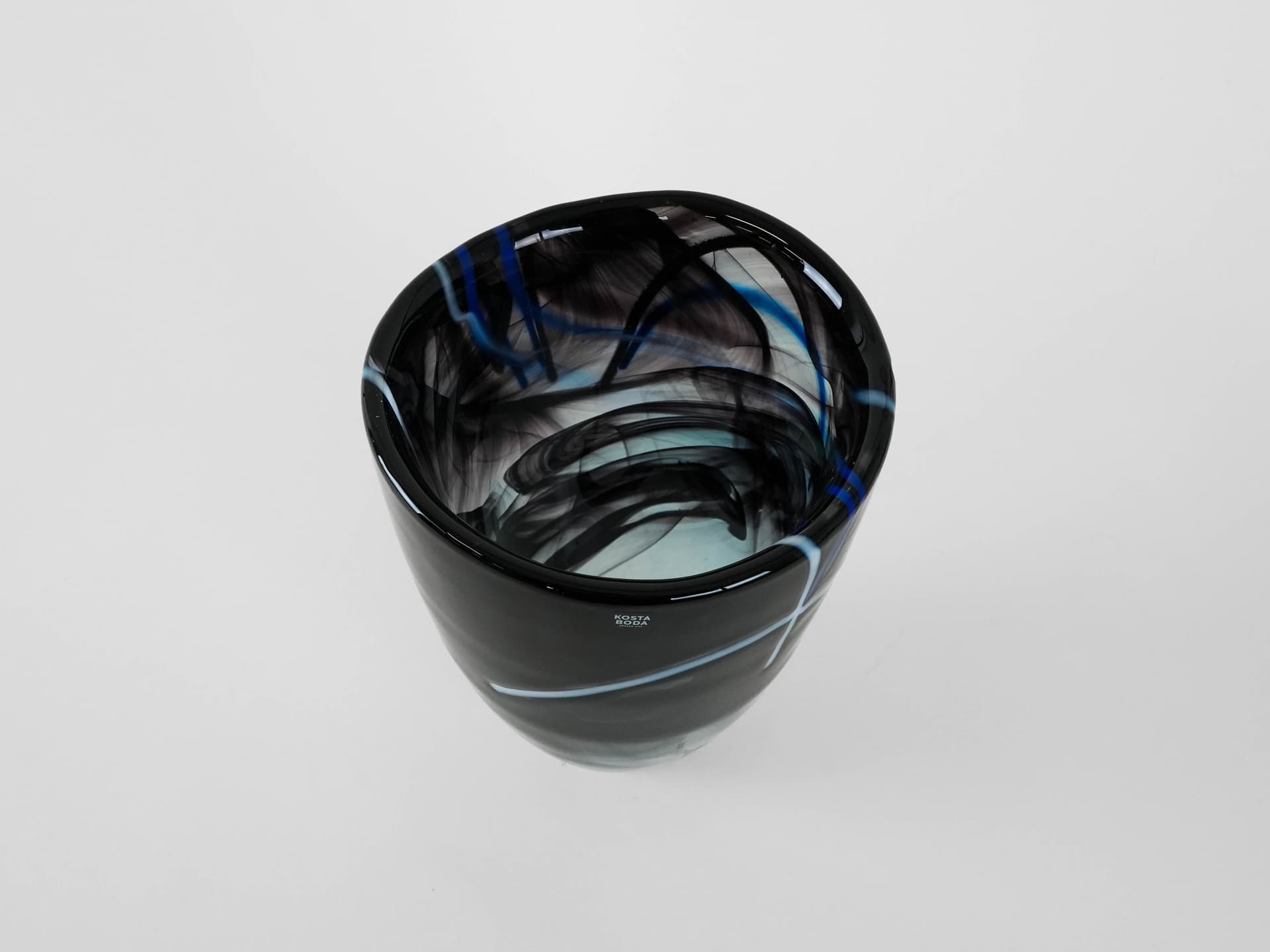 Vase, Kosta Boda, black glass, by A. Ehrner, Sweden, 1980s. - 173773