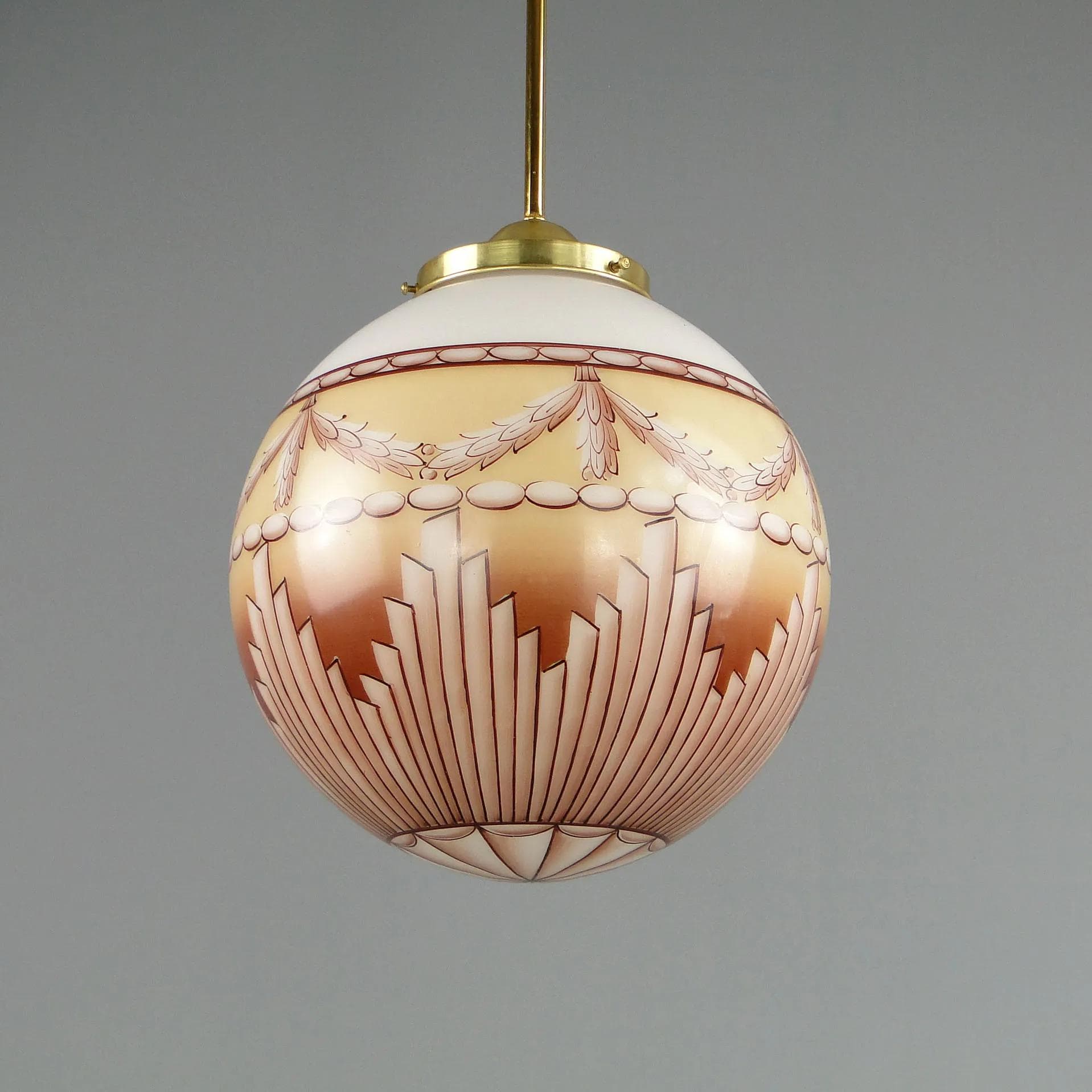 Lampa wisząca, art déco, szkło ivory white, mosiądz, Austria, początek XX w. - 11619