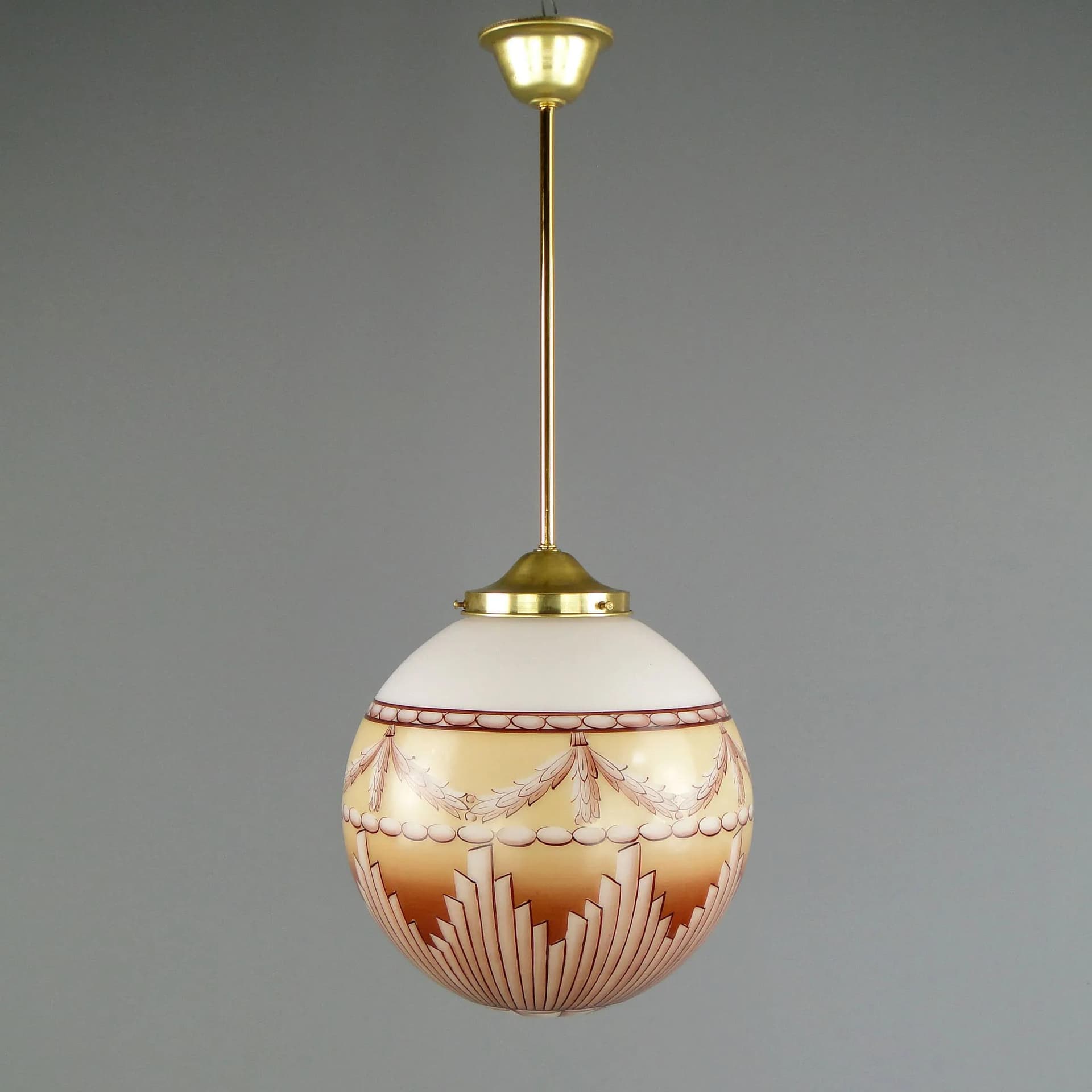 Lampa wisząca, art déco, szkło ivory white, mosiądz, Austria, początek XX w. - 11617